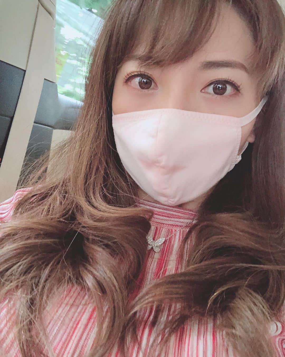 前田早穂のインスタグラム：「マスクの跡が顔についてしまうのが悩み。#オーガニックコットンマスク」