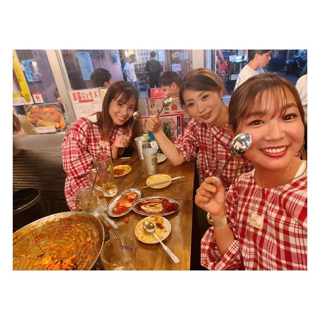福長優さんのインスタグラム写真 - (福長優Instagram)「♡ はじめましての #チュックミ 🐙🐙🐙  なんでも最後はチャーハンにすると 美味しいよね！  汚れないように！って、 割烹着👘 主婦にはハマりすぎちゃうよ。  #小学校からいつも一緒な人達 #韓国料理が大好きすぎる #韓国料理#🇰🇷」9月7日 16時05分 - yu_fukunaga88