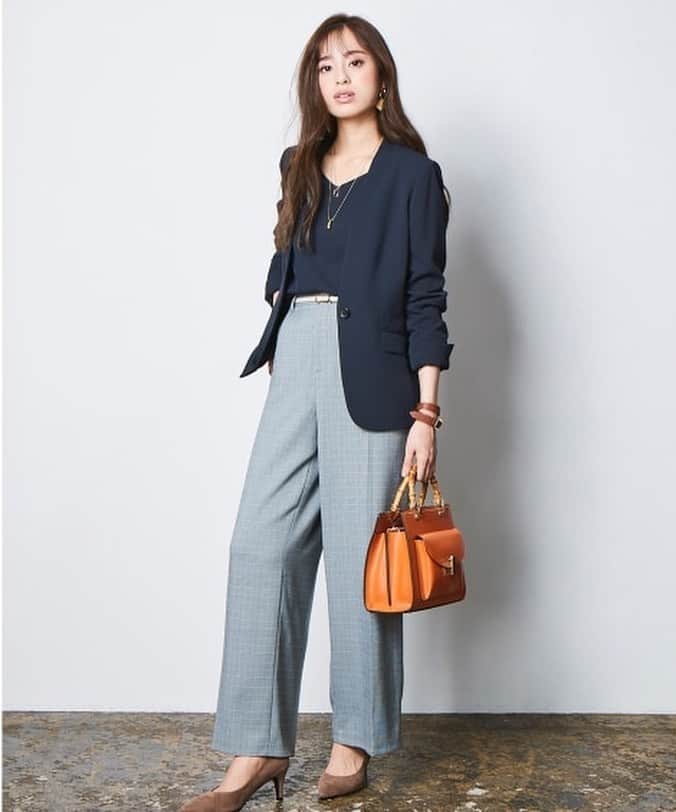 nissen_ladies_officialさんのインスタグラム写真 - (nissen_ladies_officialInstagram)「. さりげないヘリンボーン柄がアクセントになった #ノーカラージャケット のご紹介です♪ こちらは、この秋イチ推し『 #カセット服 』シリーズ！ 同素材の #パンツ や #スカート のご用意も☺︎ . 毎日の通勤着としての着心地にもこだわり、３６０°ストレッチ素材・ＵＶカット・防しわ等、機能性も充実 . 商品番号：BLK1019D0008 . #nissen #ニッセン #プチプラコーデ #プチプラ #通勤 #通勤コーデ #通勤スタイル #はたラク服 #スーツ女子 #スーツコーデ #スーツスタイル #スーツ #セットアップ #セットアップコーデ #セットアップスタイル #セットアップスーツ #ジャケットコーデ #ジャケットスタイル #秋コーデ」9月7日 16時43分 - nissen_ladies_official