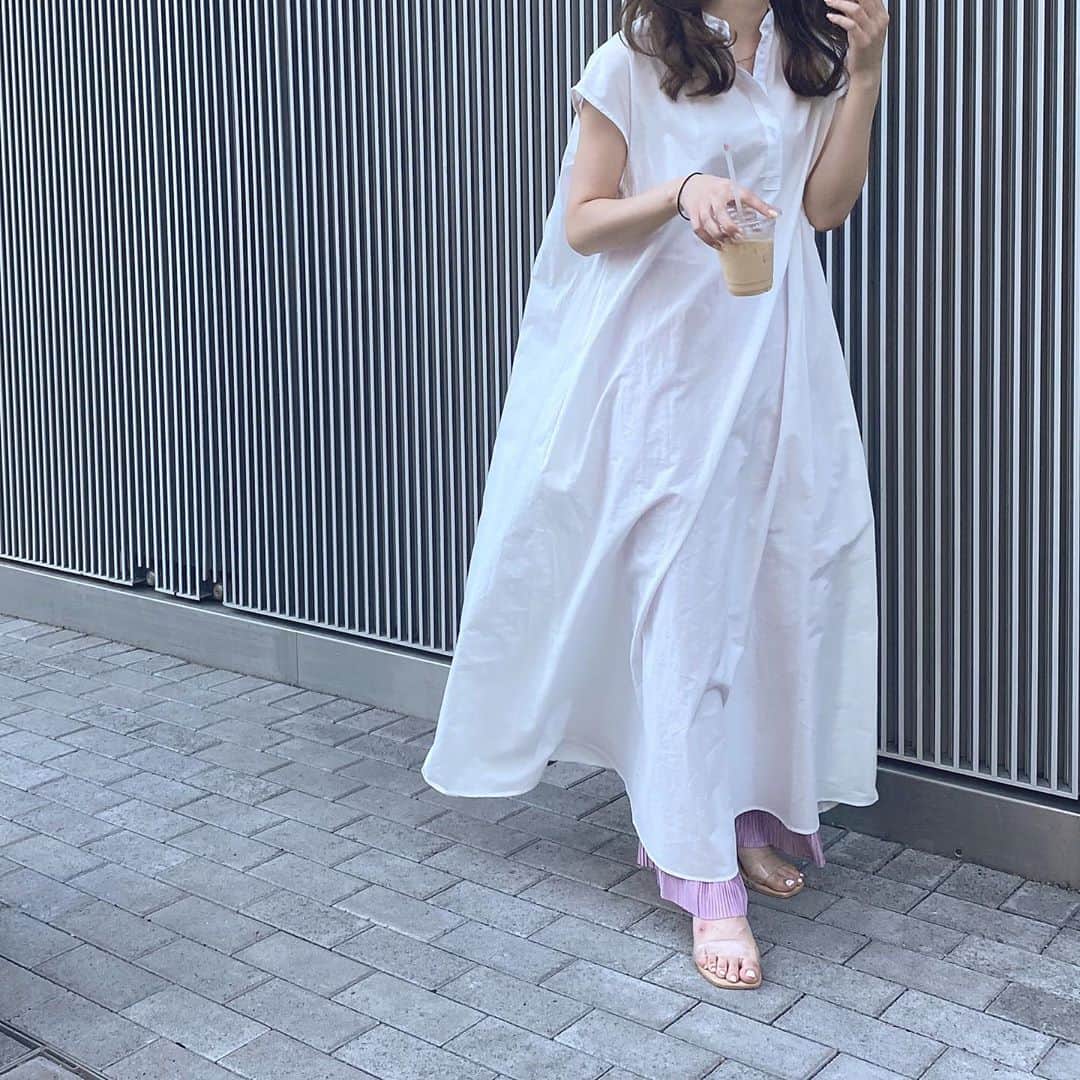 古南 祐佳のインスタグラム：「. 真っ白op🤍 たぶんかれこれ1ヶ月弱前くらいのコーデ😇🤍 靴ずれも治ってます🩹 . . #fashion #coordinate #code #outfit #akte #アクテ」