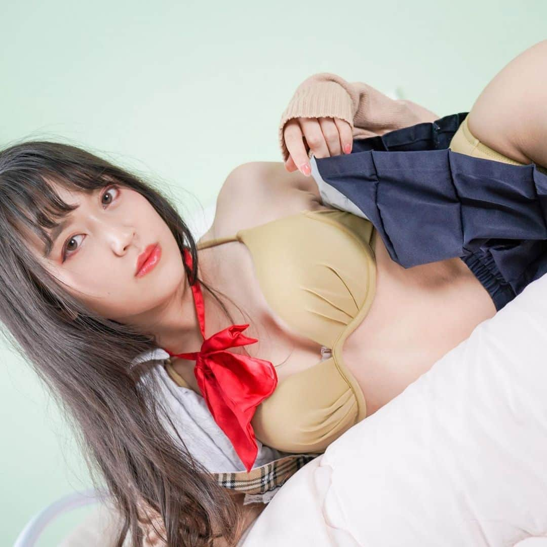 白藤有華（おゆか）さんのインスタグラム写真 - (白藤有華（おゆか）Instagram)「おはよう☀  #コスプレ　#制服　#グラビアアイドル #恵比寿マスカッツ #ふわふわ #撮影 #モデル #アイドル　#sexy #tokyo #japan #sexygirl #asian #asianbeauty #japanesegirl #japanesegravure #cute #me #くびれ #おしり #gravureidol #idol #love #likeforlike」9月7日 7時53分 - yuka_shirafuji