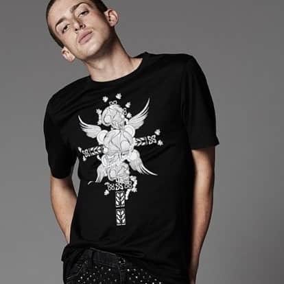トーマス ワイルドのインスタグラム：「youthquake by Thomas Wylde.#youthquake #thomaswylde #perfect #tee」