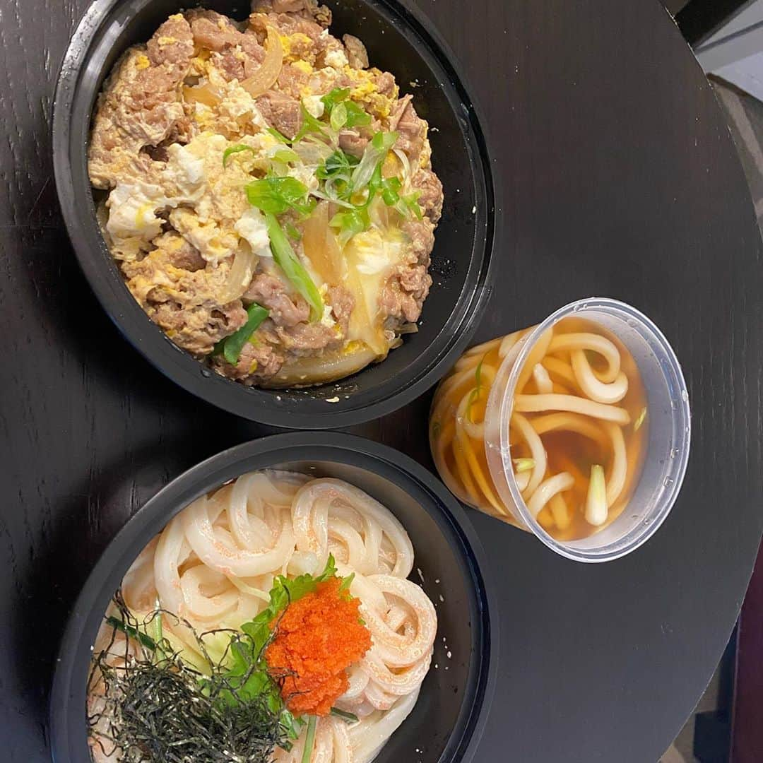 山口俊さんのインスタグラム写真 - (山口俊Instagram)「It's been a long time since Japanese food was happy.  I didn't know that the mini-udon was attached to the Oyako-don.  I'm full.  ちょー久々の和食は幸せを感じる時間🤤  親子丼にミニうどんついてることは知らなかった。  お腹いっぱいになりました🤗  #つるとんたん#ボストン#うどん#親子丼」9月7日 9時13分 - shun.yamaguchi_official