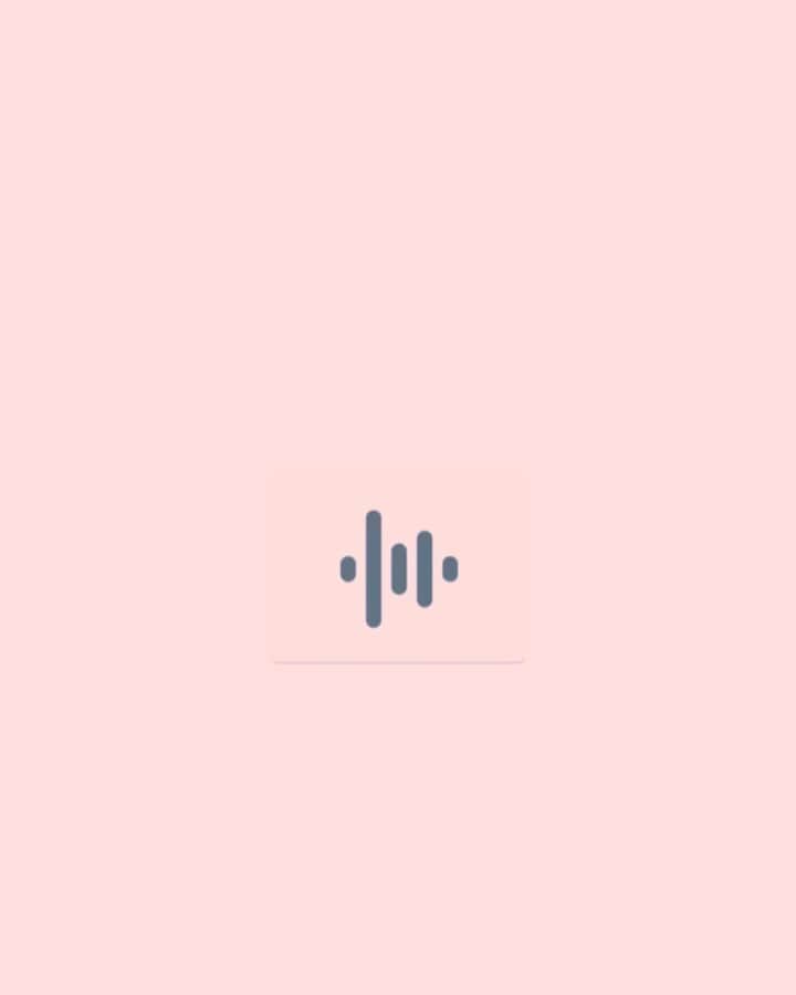 Kelsea Balleriniのインスタグラム：「hey, happy one year to homecoming queen. this song continues to mean more to me and challenges me to unfilter my life and emotions. it’s made me feel closer to myself and in turn, closer to you. I’m really excited for you to hear the new version on “ballerini” this Friday. here’s a little clip. 🤍」