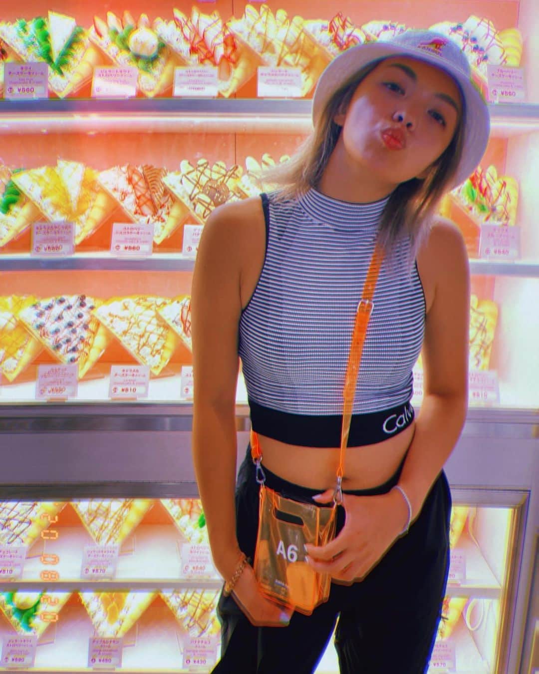 のインスタグラム：「今日からまた週明けだね✌︎❤︎ . . わたしはこの1週間ちょいと お勉強頑張ろうかなー。 取りたい資格があって💕 詳細はまた載せますね☺︎‼︎ . . では、みなさん素敵な週明けになりますよーに🙏✨ . . . #monika #monikalifestyle  #love #happy #ootd #fashiongram」