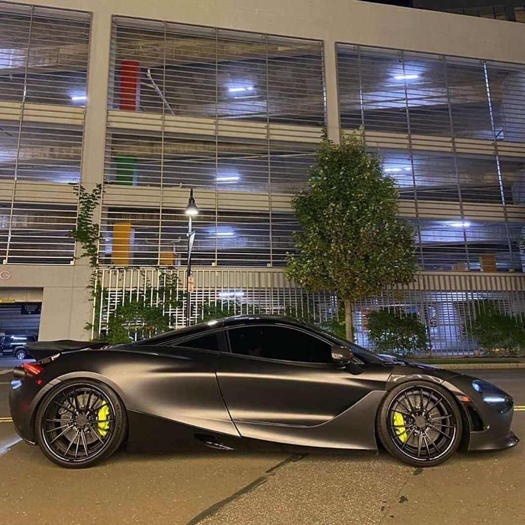 CarsWithoutLimitsさんのインスタグラム写真 - (CarsWithoutLimitsInstagram)「#720S 🛸  20/21” @velosdesignwerks VXS15 #veloswheels for @jayfknslay #carswithoutlimits」9月7日 10時49分 - carswithoutlimits