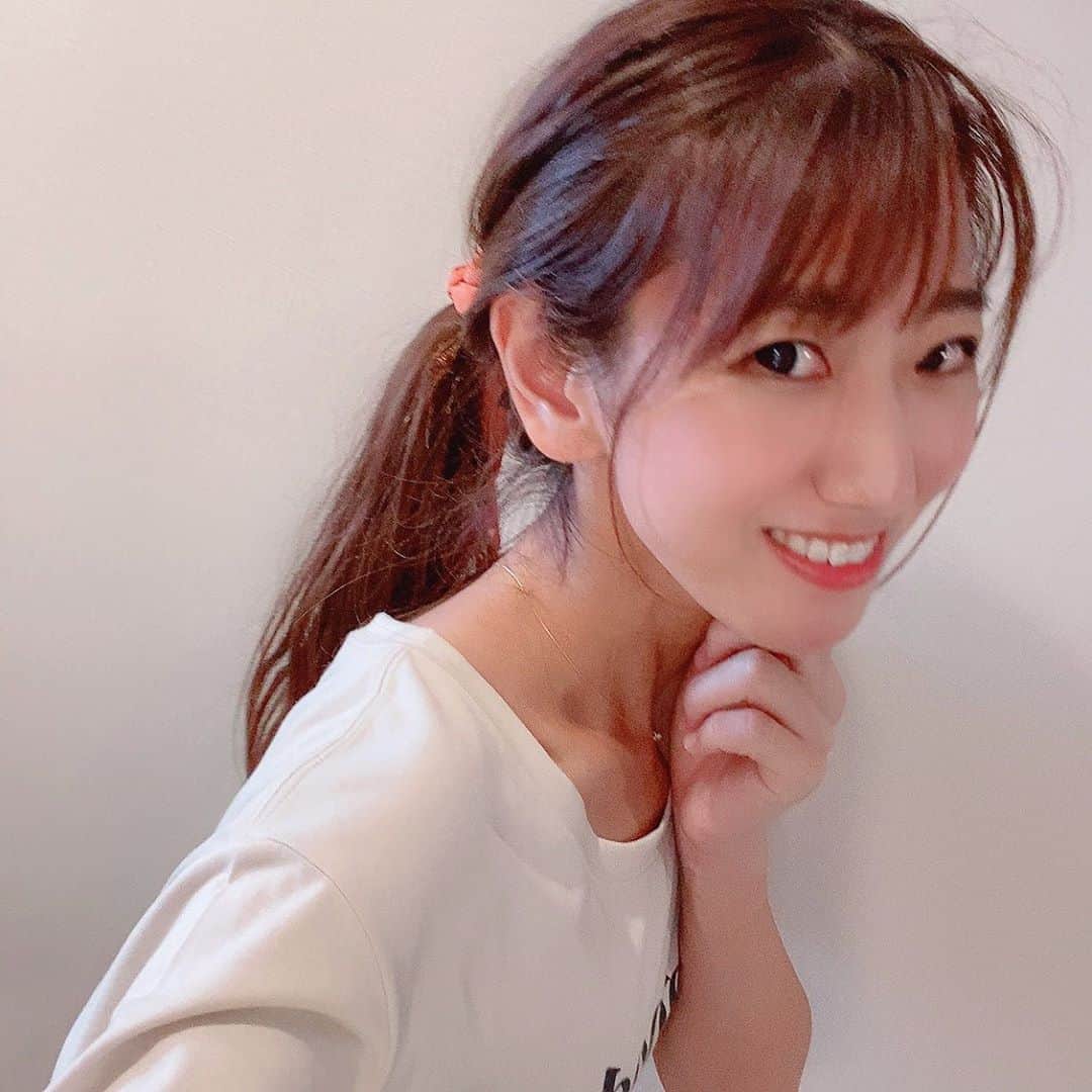 のインスタグラム：「台風怖いですね😢 息子の予定が入ってたけど 今日はキャンセルしておうち時間。  ここんとこお出かけすることが多かったので 久しぶりのおうち遊び🍹 朝からプール出して母は既にくたくたです。 夜まで持たない😂 子供の体力ってすごい。  ＊＊＊＊＊＊＊＊＊＊＊＊＊＊＊＊＊  最近気に入って使っている @shiroku.nari_na のマウスウォッシュ。  国内生産なので安心🦷 100%天然由来性で低刺激なのも🙆‍♀️ おすすめ❤️  #ヨゴレトリーナ#マウスウォッシュ#自分磨き#白い歯#おうち時間#おうちプール#プール遊び#2歳2ヶ月#男の子ママ#子供のいる暮らし #台風 #like4like #followme #instagood #photooftheday #followforfollow」