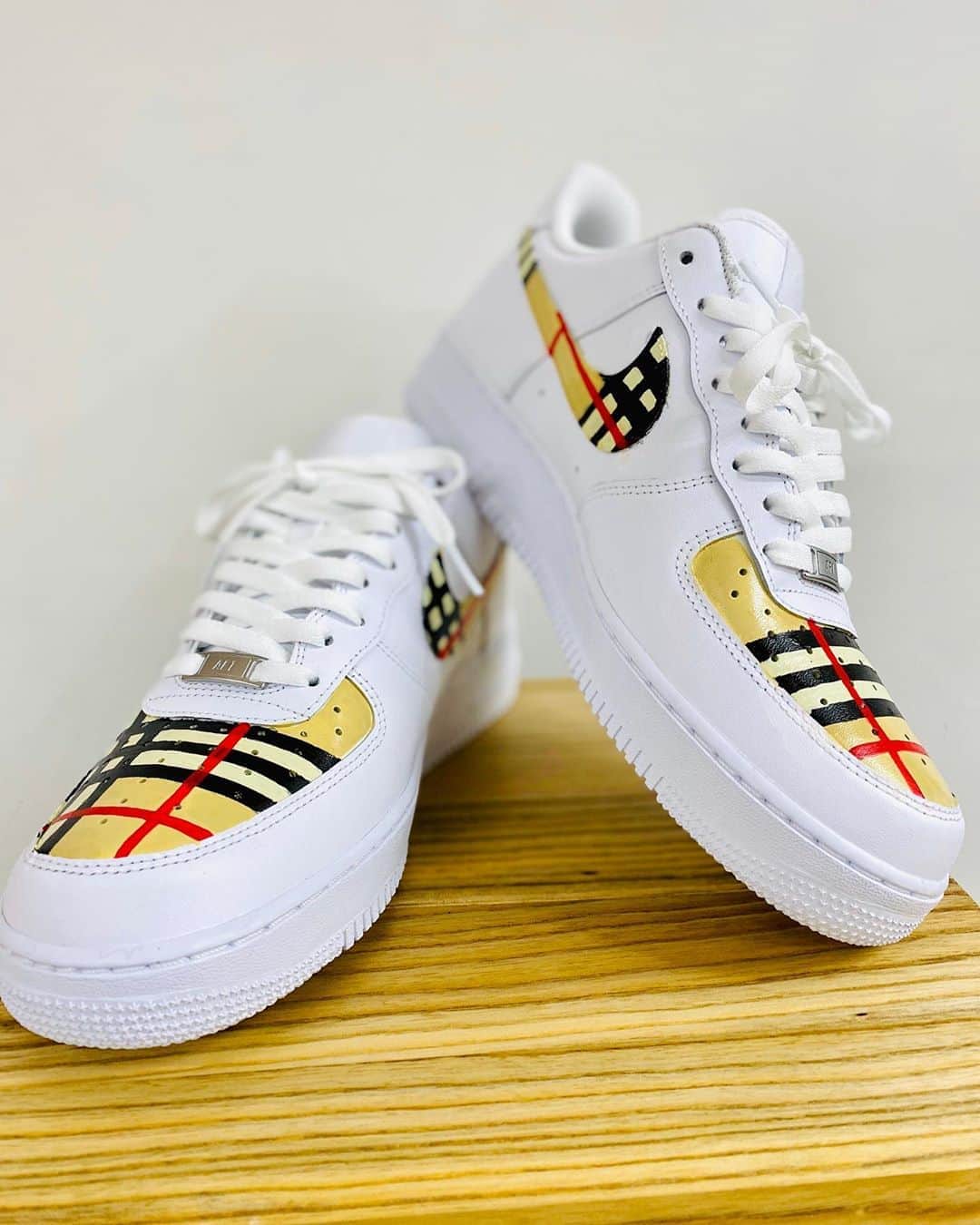 のインスタグラム：「#nike#airforce1#airforce1custom #art#painting#sneakers  #mocomichihayami #速水作品#速水もこみち#contemporaryart #artsy #artwork #artist #fineart #artstudio #artcollector #artcurators #artlovers」
