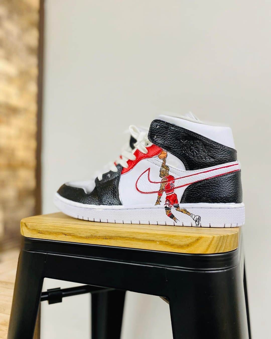 のインスタグラム：「#nike#jordan#hordan1#sneakers#painting #custom#mocomichihayami #速水作品#速水もこみち#art #contemporaryart #artsy #artwork #artist #fineart #artstudio #artcollector #artcurators #artlovers」