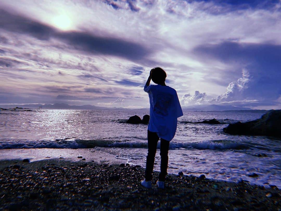 のインスタグラム：「アプリ使ったらまた違う感じに撮れた〜   #filmcamera #hujicam #フィルムカメラアプリ」