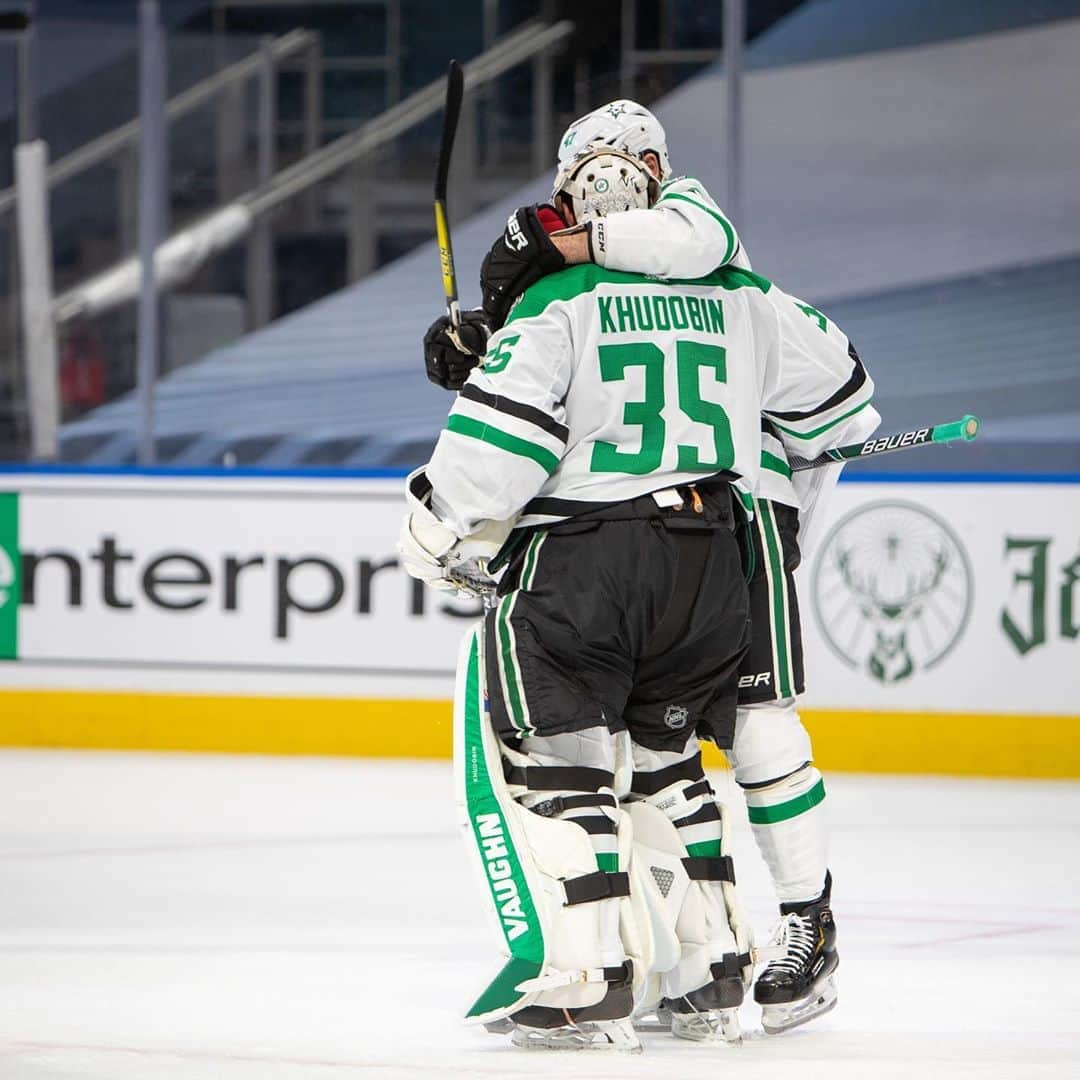 ダラス・スターズさんのインスタグラム写真 - (ダラス・スターズInstagram)「1st career playoff shutout for Dobby 👑」9月7日 11時53分 - dallasstars