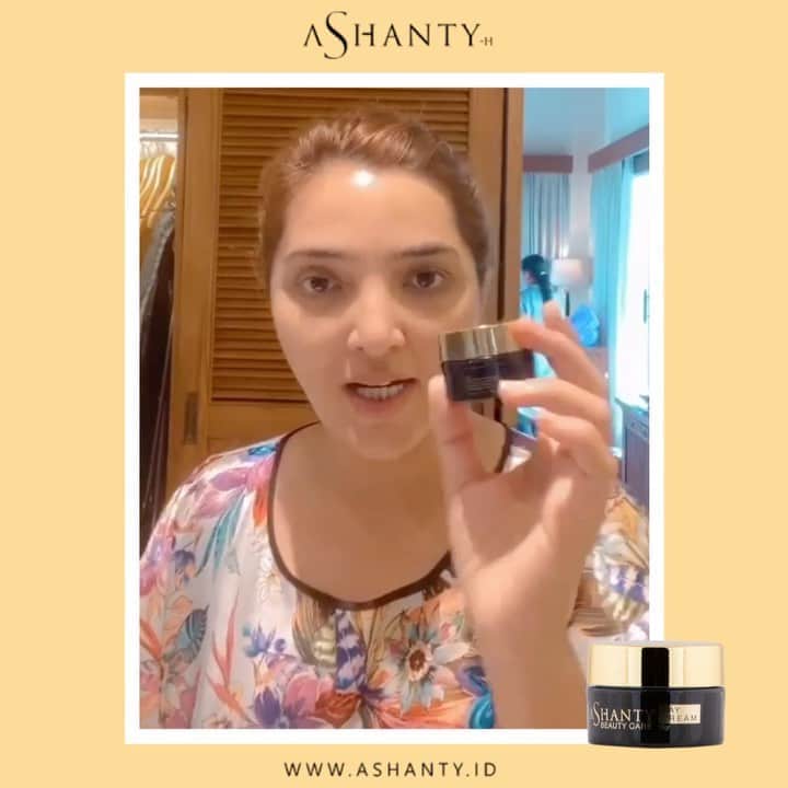 ASHANTY BEAUTY CREAM OFFICIALのインスタグラム：「Cream Anti Aging Series by @ashantyid  ini cocok banget untuk ladies gunakan dengan kandungan - kandungannya yang bermanfaat untuk merawat dan menutrisi kulit wajah sampai lapisan terdalam. Sudah terpercaya, aman digunakan, halal dan sudah lulus bpom ya ladies. Cream by @ashantyid juga aman loh digunakan untuk ibu hamil jadi ladies tidak perlu khawatir yaaa. Rangkaian cream by @ashantyid lagi ada promo menarik loh, penasarankan ? Yuuk langsung chat admin atau bisa langsung dm yaaa ❤️✨  _________________________________ Informasi dan pemesanan : WA: 081293823950 WA: 085781140354 WA: 081287388885 WA: 087778489900 FAST RESPONS CLICK LINK yang ada di Bio IG @ashantyid  _________________________________ #ashantybeautycosmetics #beauty #cosmetics #brandlocal #kosmetikhalal #makeup #kosmetikartis #ashanty #thehermansyah #beautyvlogger #jualkosmetikmurah #kosmetikmahal #kosmetikbagus #ashantyid #keluargaasix #ashantyhermansyah #mua」