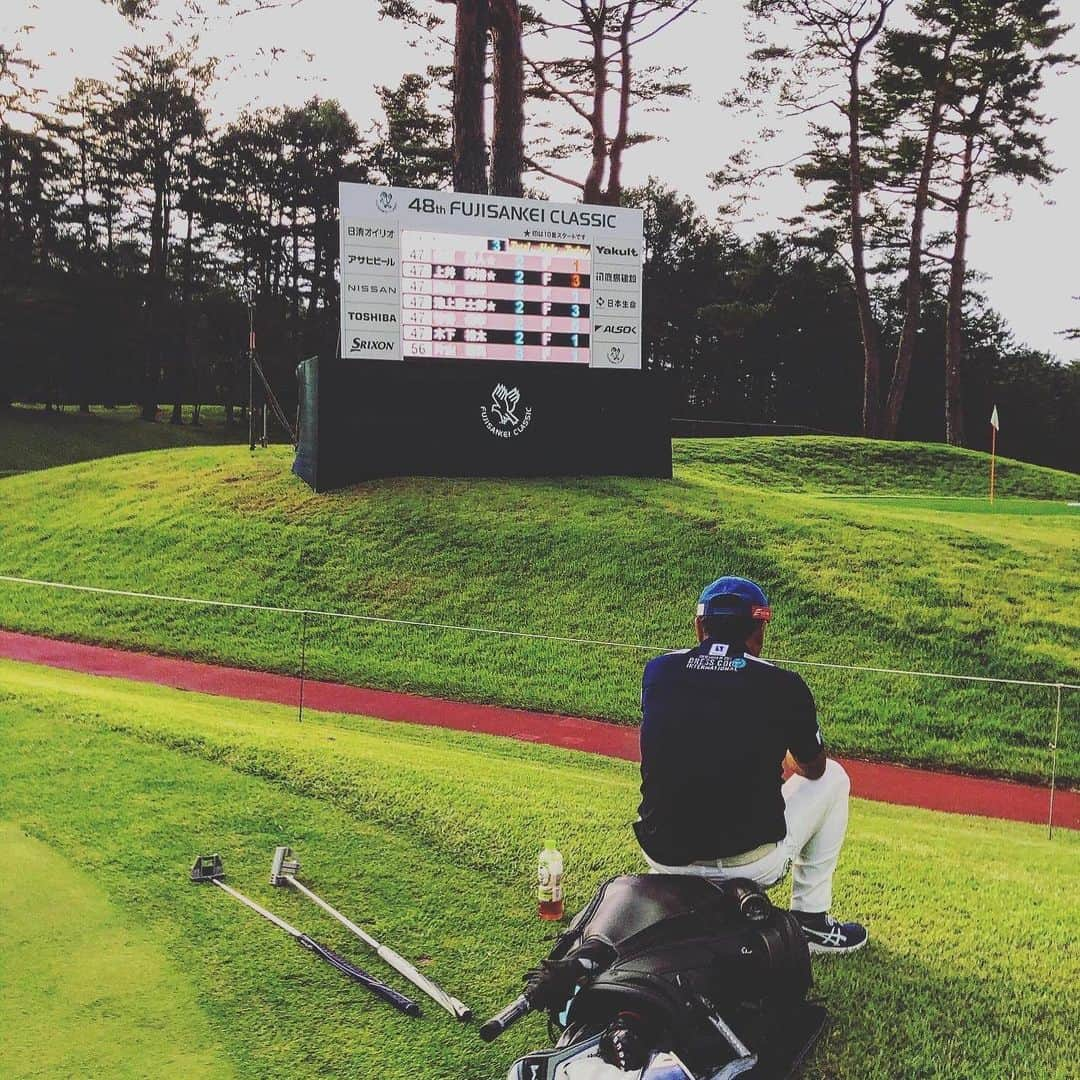 片山晋呉さんのインスタグラム写真 - (片山晋呉Instagram)「昨日までフジサンケイクラシックありがとうございました！！　このような中　関係各位の皆様　本当にありがとうございました‼️ 　やはりプロは試合してなんぼって更に感じた1週間でした！！　 　久しぶりに一週間試合したら　クタクタヘロヘロでした！ 　また課題みつかったので　練習　トレーニングします！ #golf」9月7日 12時47分 - shingo_katayama45