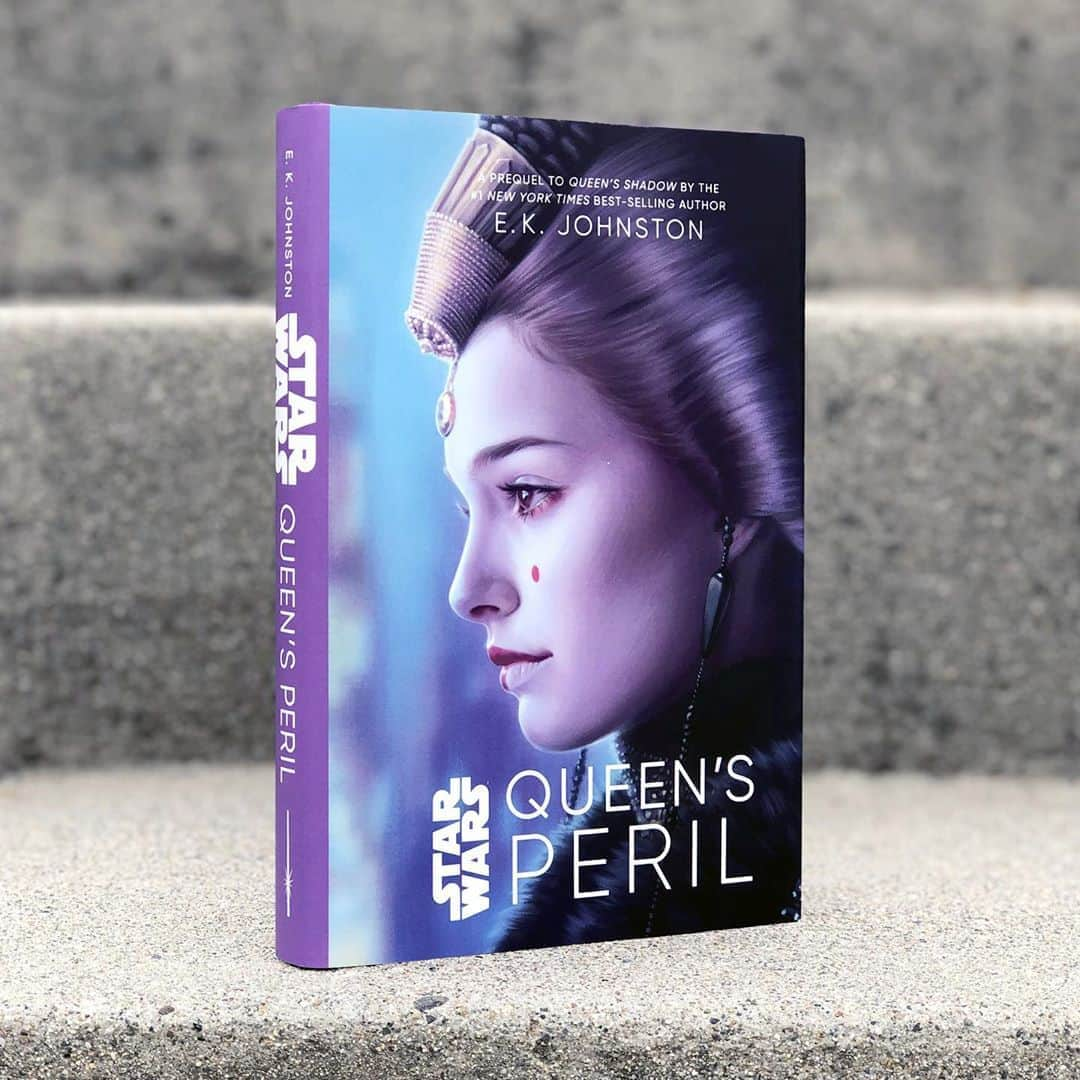 スター・ウォーズさんのインスタグラム写真 - (スター・ウォーズInstagram)「Explore the life of Padmé Amidala in Queen’s Peril, the prequel to Queen’s Shadow by best-selling author E. K. Johnston. (📘: @disneybooks)」9月7日 12時40分 - starwars