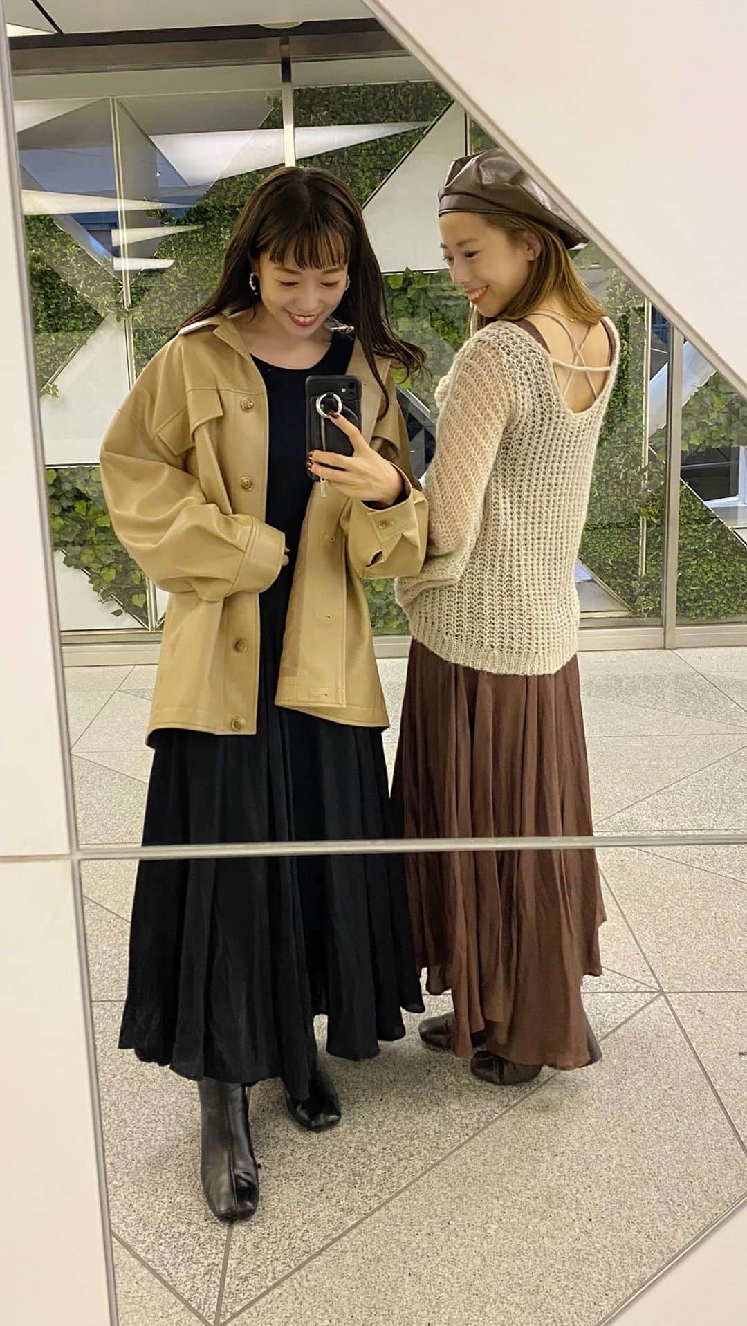 のインスタグラム：「#あみちわ 🐰🐶 ㅤㅤㅤㅤㅤㅤㅤㅤㅤㅤㅤㅤㅤ リブニットドッキングワンピース 秋コーデにしてみました🍁 まだまだ着たいお気に入りワンピース♡ ㅤㅤㅤㅤㅤㅤㅤㅤㅤㅤㅤㅤㅤ ㅤㅤㅤㅤㅤㅤㅤㅤㅤㅤㅤㅤㅤ #whoswhochico #salonbychico #kana_chicode #ちわcode ㅤㅤㅤㅤㅤㅤㅤㅤㅤㅤㅤㅤㅤ」
