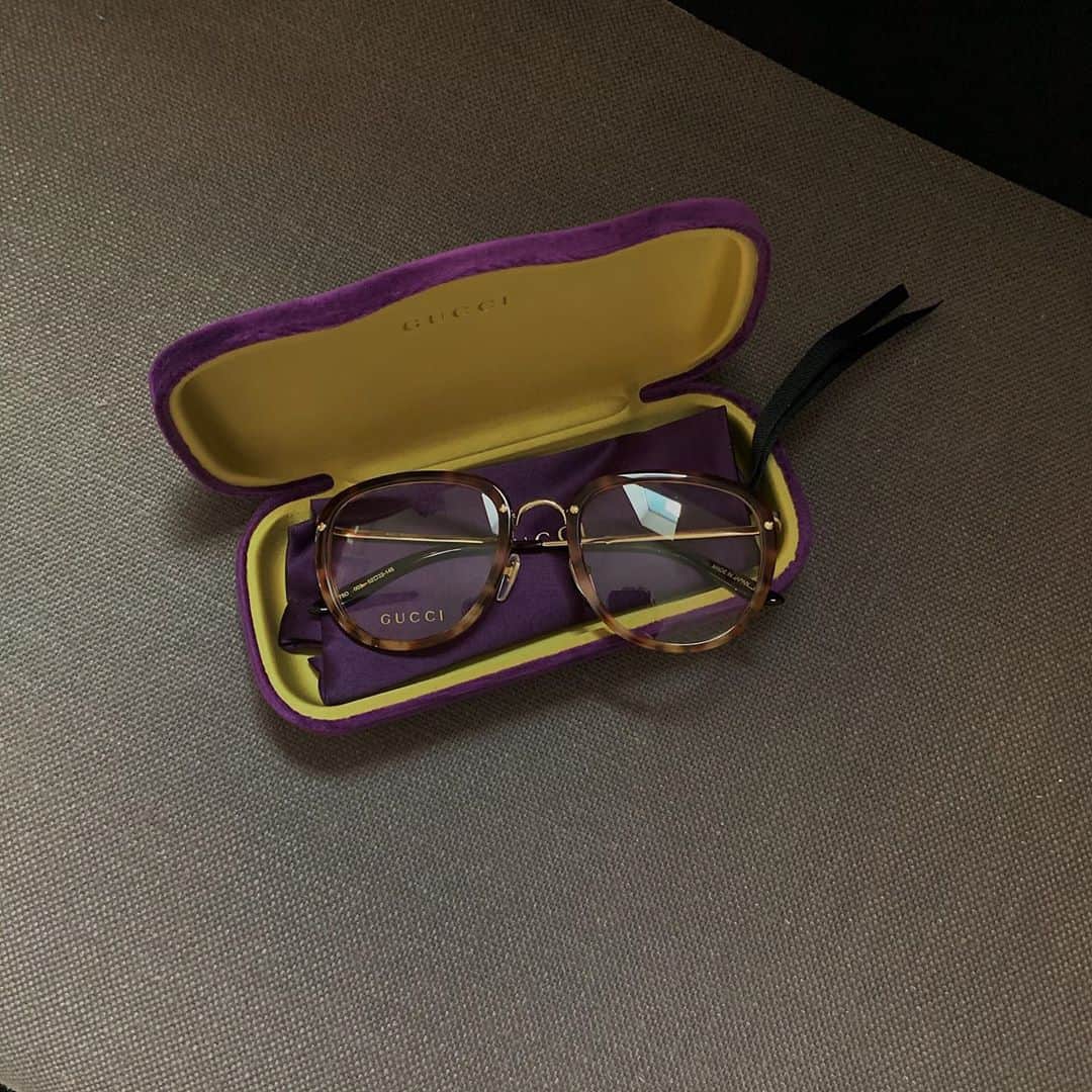 のインスタグラム：「new👓💜」
