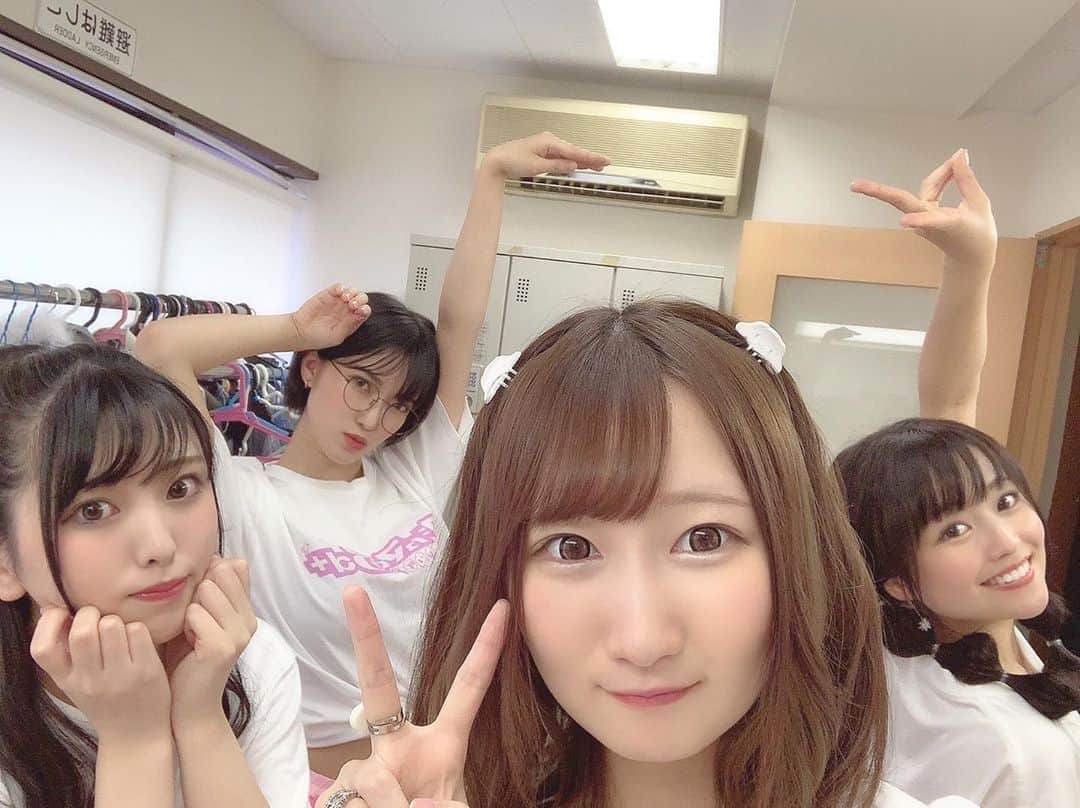 東条蒼のインスタグラム：「＊ ・ ・ 新メンバー倉木しおり加入フェス！ ・ ・ 昨日はお疲れ様でした🤍 ・ ・ 無事、しおりんが加入しまして、teamメレンゲは四人でライブすることができました！！ ・ ・ ライブの中でフリや歌詞を間違えたで、気合い、練習が足りないなぁと思いました。 ・ 次のライブではがっかりさせないように、今からダンスや歌の練習に励みたいと思います。 ・ ・ 自分に自信がないってゆうのは、もうずーっと思ってることで、みんなからの応援、かわいいねって言ってくれるだけで、少しでも心が落ち着きます。いつもほんとうにありがとうございます🙏 ・ 私の事を推してくださる方はみんな大好きです。これからも、ファンの皆さんを大事にしようと思いました。 ・ ・ 私の心がボロボロになって、なくなってしまうその時まで、応援よろしくお願いします。 ・ ・  ・  #東条蒼 #クルーズグループ #セクシー女優 #av女優 #メガネ女子 #黒髪 #ショートヘア #あおたん　#teamメレンゲ #followｍe #following #japan #girl #photooftheday #tagsforlikes #instalike  #台湾 #香港 #粉我 #拍照 #照片 #人像攝影」
