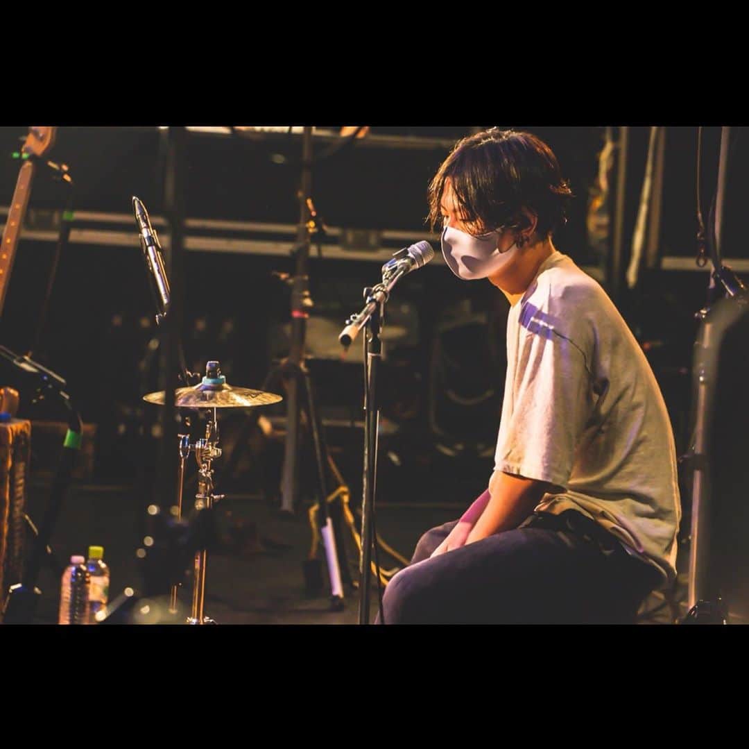 SHANKさんのインスタグラム写真 - (SHANKInstagram)「2020.09.06 SHANK Acoustic Live 2020 LIQUIDROOM, Tokyo photo by @naoto_iwabuchi_  #SHANK #SHANK095 #SHANK095JPN」9月7日 15時18分 - shank095jpn