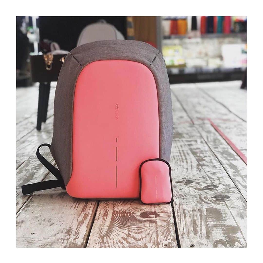 XD Designさんのインスタグラム写真 - (XD DesignInstagram)「The Bobby Compact pretty in pink! 🌷 photo by @itech_staypleasure 👏  ⠀⠀⠀⠀⠀⠀⠀⠀⠀ ⠀⠀⠀⠀⠀⠀⠀⠀⠀ ⠀⠀⠀⠀⠀⠀⠀⠀⠀ ⠀⠀⠀⠀⠀⠀⠀⠀⠀ ⠀⠀⠀⠀⠀⠀⠀⠀⠀ ⠀⠀⠀⠀⠀⠀⠀⠀⠀ ⠀⠀⠀⠀⠀⠀⠀⠀⠀ ⠀⠀⠀⠀⠀⠀⠀⠀⠀ ⠀⠀⠀⠀⠀⠀⠀⠀⠀  #MadeforModernNomads ✨ • • • #xddesign #bobbybackpack #bobbycompact #coralette #xddesignbobby #xddesignbackstory #antitheftbag #antitheftbackpack #travellifestyle #photooftheday #modernnomad #gotyourback #usbbag #keepexploring #stayconnected #travelbuddy #travelgear #digitalnomad #global_people #travelsafe #adventure #digitalnomadlife #pastel #thetraveltag #pinkbackpack」9月8日 0時50分 - xddesign