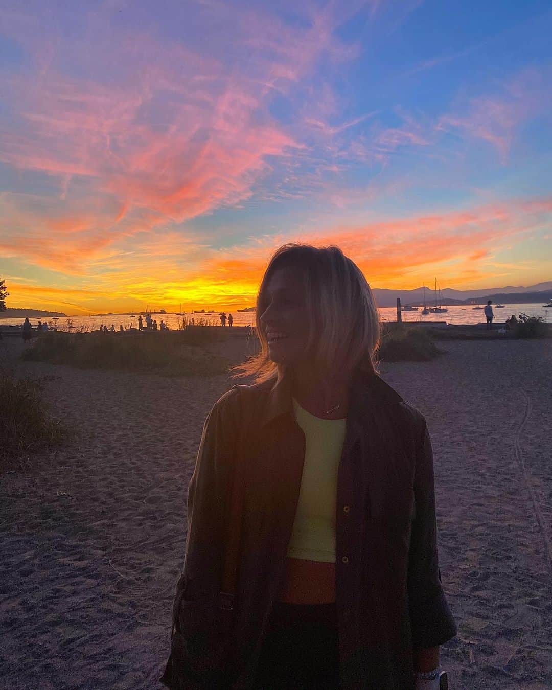 カーステン・ムーア＝タワーズのインスタグラム：「some moments are gold ✨」