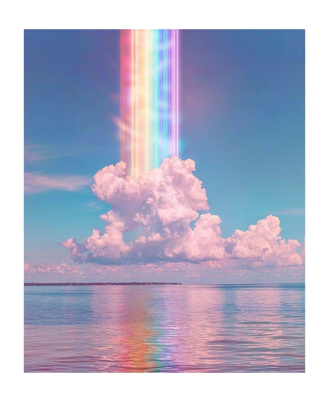 ジュリアナ・パエスのインスタグラム：「Acordei nessa vibe.... I woke up on it’s vibes... #daydream #rainbow #rainbowsoul #freeminds」