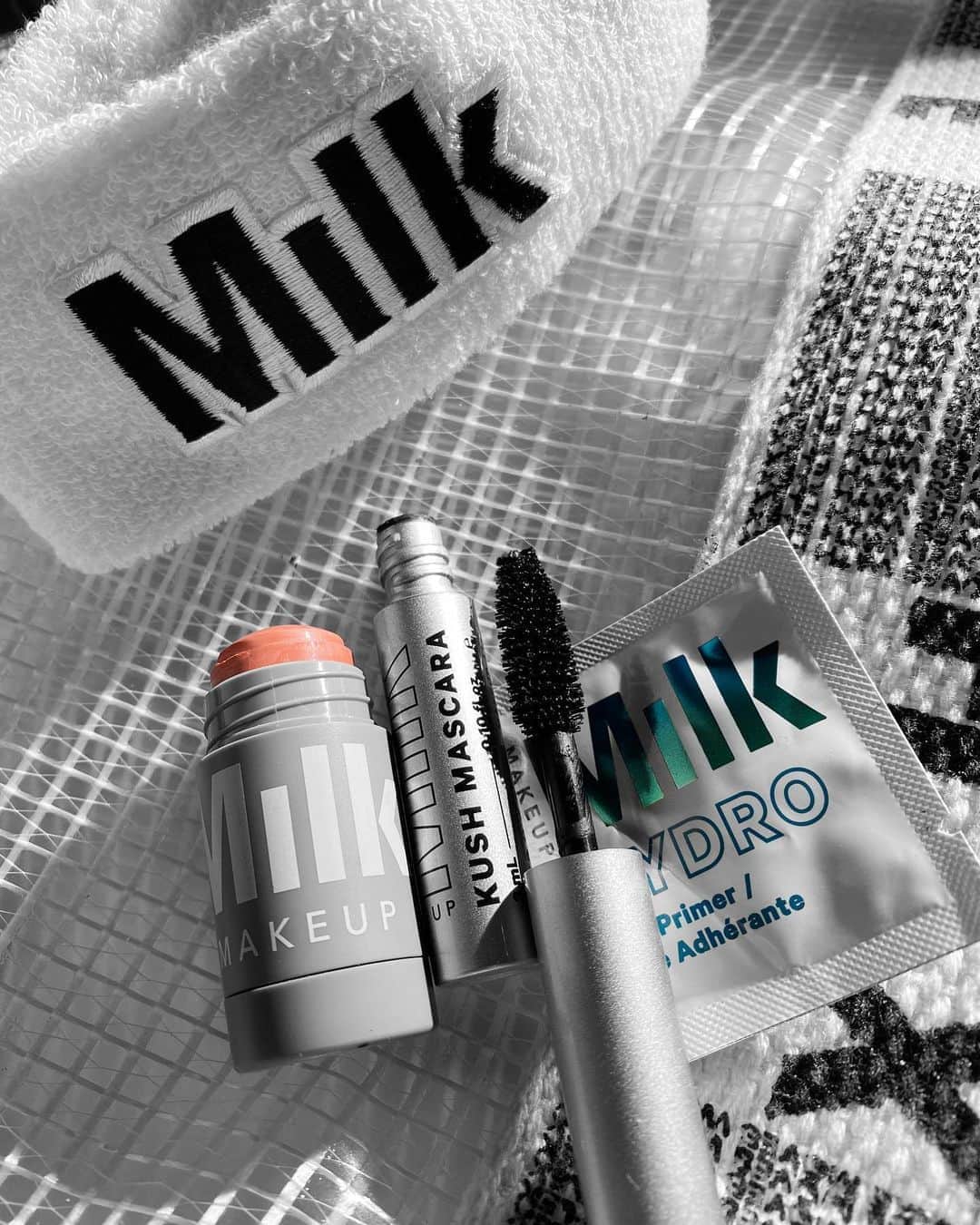 Milk Makeupさんのインスタグラム写真 - (Milk MakeupInstagram)「VIRGOS AND LIBRAS, can I get a hoya?! in case u forgot, we're the 2020 birthday gift at @sephora 🎂 Beauty Insider members, u can pick one up during ur bday month for free.99 🎂 what's included? 💎KUSH Mascara Sample 💎Mini Lip + Cheek in Werk 💎Hydro Grip Primer Packette - head @sephora or sephora.com for more details ✌🏼」9月8日 1時28分 - milkmakeup
