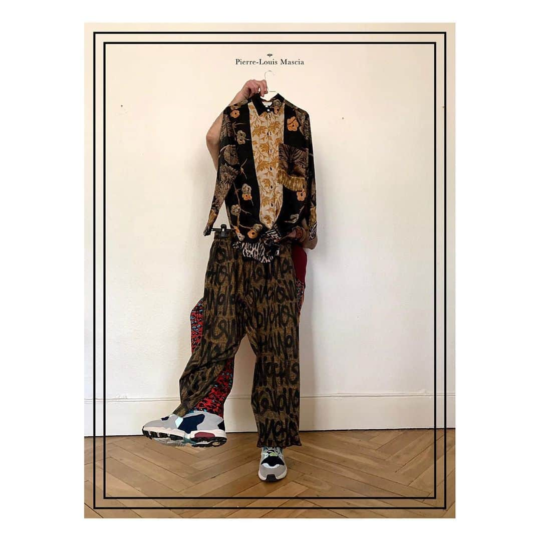 Pierre-Louis Masciaさんのインスタグラム写真 - (Pierre-Louis MasciaInstagram)「FW20 Unpredictable Edit by Pierre-Louis Mascia, a series of styles as seen by Pierre-Louis.  Kickin' Monday in style with our Fall/Winter 2020 collection. Discover the new spray print! . #plm #pierrelouismascia #unpredictableclassic #womenswear #menswear #prints #collection #spring #summer #2020 #ss2020」9月8日 1時39分 - pierrelouismascia