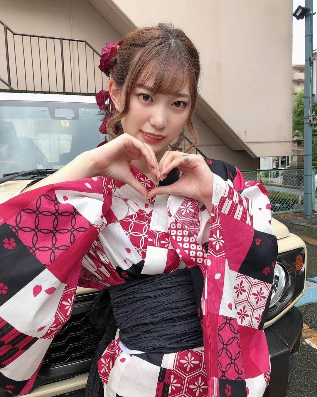クルーズグループ【公式】のインスタグラム：「⭐️あかりん⭐️ クルジムオンラインイベント🚗³₃Boooon!!♡ ・ ・ あかりんの浴衣姿は、いかがでしたか😍⁉️ 暑さも吹っ飛ぶカワイイあかりんでしたねっ😍 ・ ・ 🎶🎧DJあかりん🎧🎶 ・ ・ ご参加くださった方々へ いつもありがとうございます🙇‍♀️💕 ・ ・ クルジムオンラインイベントはまだまだ続く様子🤔🤔🤔 ・ ・ またのご参加お待ちしてます💁‍♀️ ・ ・ @akarimitani0415  ・ ・ #W専属女優 #本中 #ダスッ #コロナに負けるな #美谷朱里 #あかりん #あかりんず #クルーズグループ #crusegroup #AV女優 #セクシー女優  #좋아요환영 #소통환영 #오오티디 #팔로우미 #팔로우 #소통해요 #셀카 #셀피 #셀스타그램  #扎心了 #赞 #好吃 #粉我 #照片 #时装 #谢谢你总是关照我 #请多」