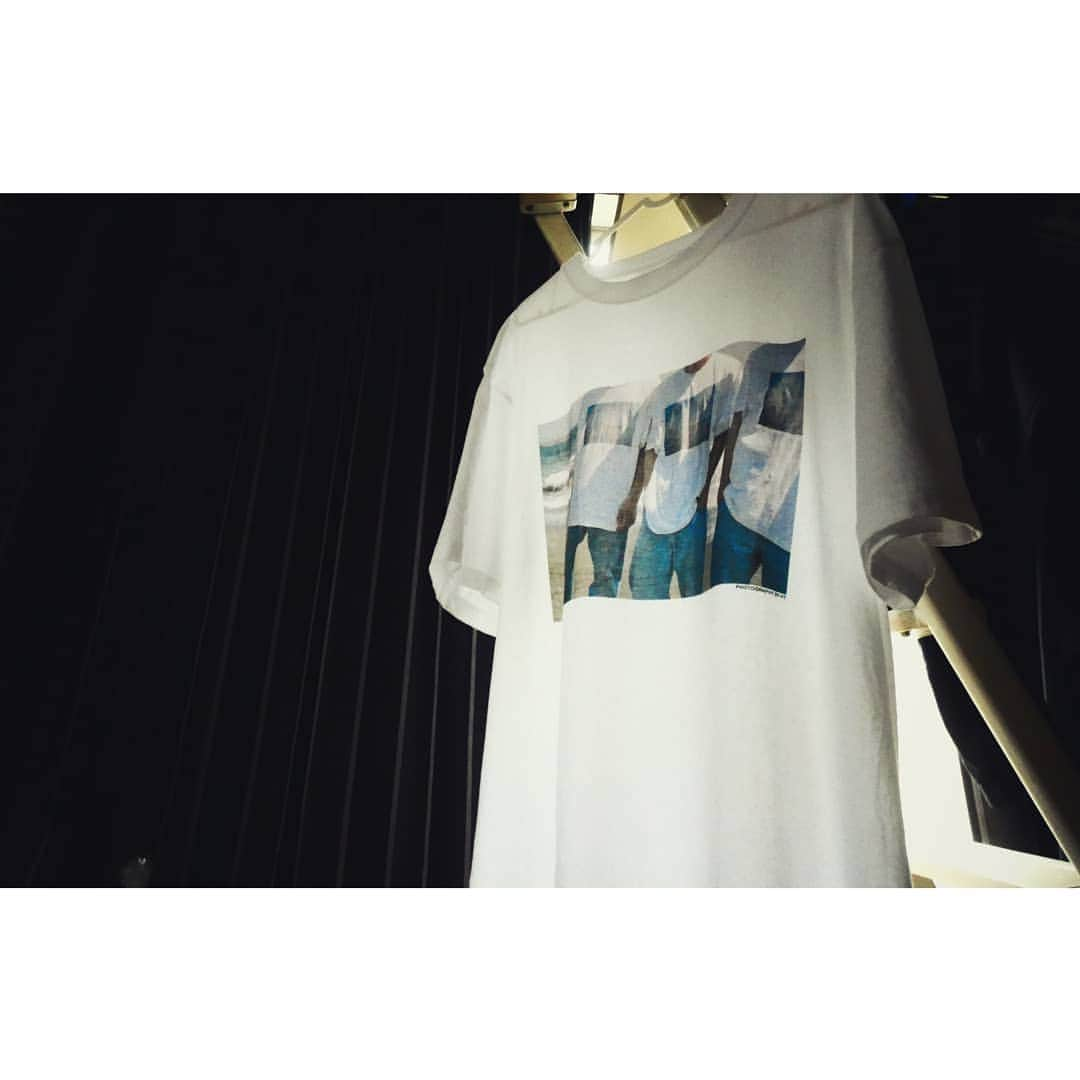 工藤大貴さんのインスタグラム写真 - (工藤大貴Instagram)「. 友達が作ったTシャツを着てる 写真でまた友達が作ったTシャツ  #Htee #tシャツ #白t #市川理矩 #松井健太」9月7日 17時11分 - taiki_kudo_dayo