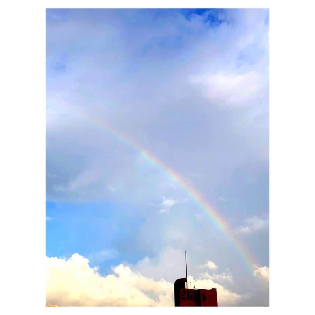 理絵さんのインスタグラム写真 - (理絵Instagram)「前回に比べたらちょっと薄いですがまた🌈虹を発見しましたよ  #虹 #rainbow #arcobaleno #무지개 #🌈 #cielo_rie #tokyo #japan」9月7日 17時19分 - ____rie____