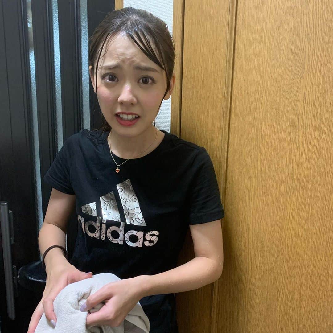のインスタグラム：「・ ・ ・ わー！虹だ〜🌈とか言ってた 10分後くらいに急に雨降ってきて びちょびちょ🤣☔️💦笑笑 なんてこった😂 ・ ・ ・ #突然の雨でびしょ濡れ  #虹🌈 #久々に見た #急に土砂降りやめてほしい」