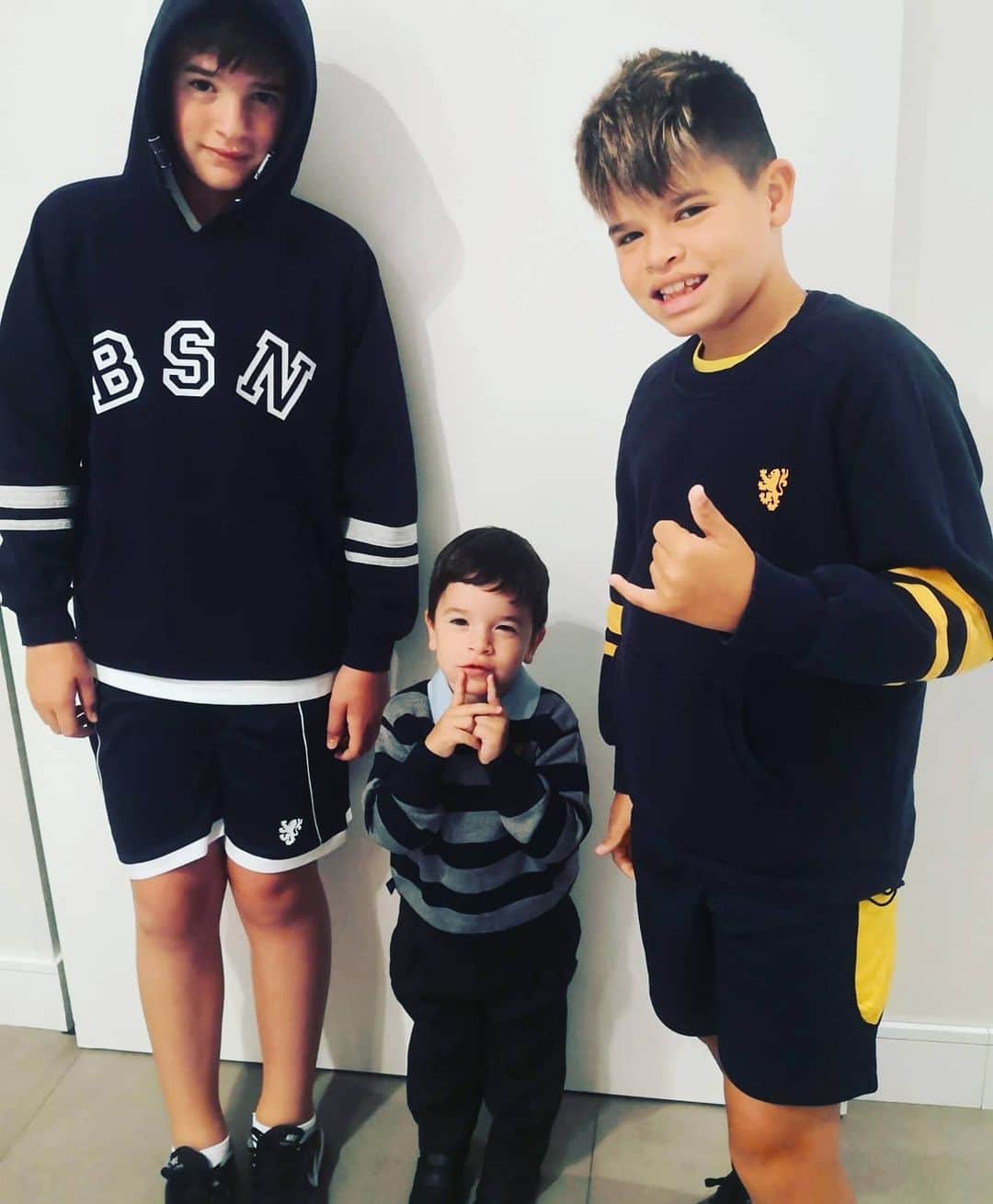 のインスタグラム：「Ahora si buen comienzo de clases 😘💪🏽」