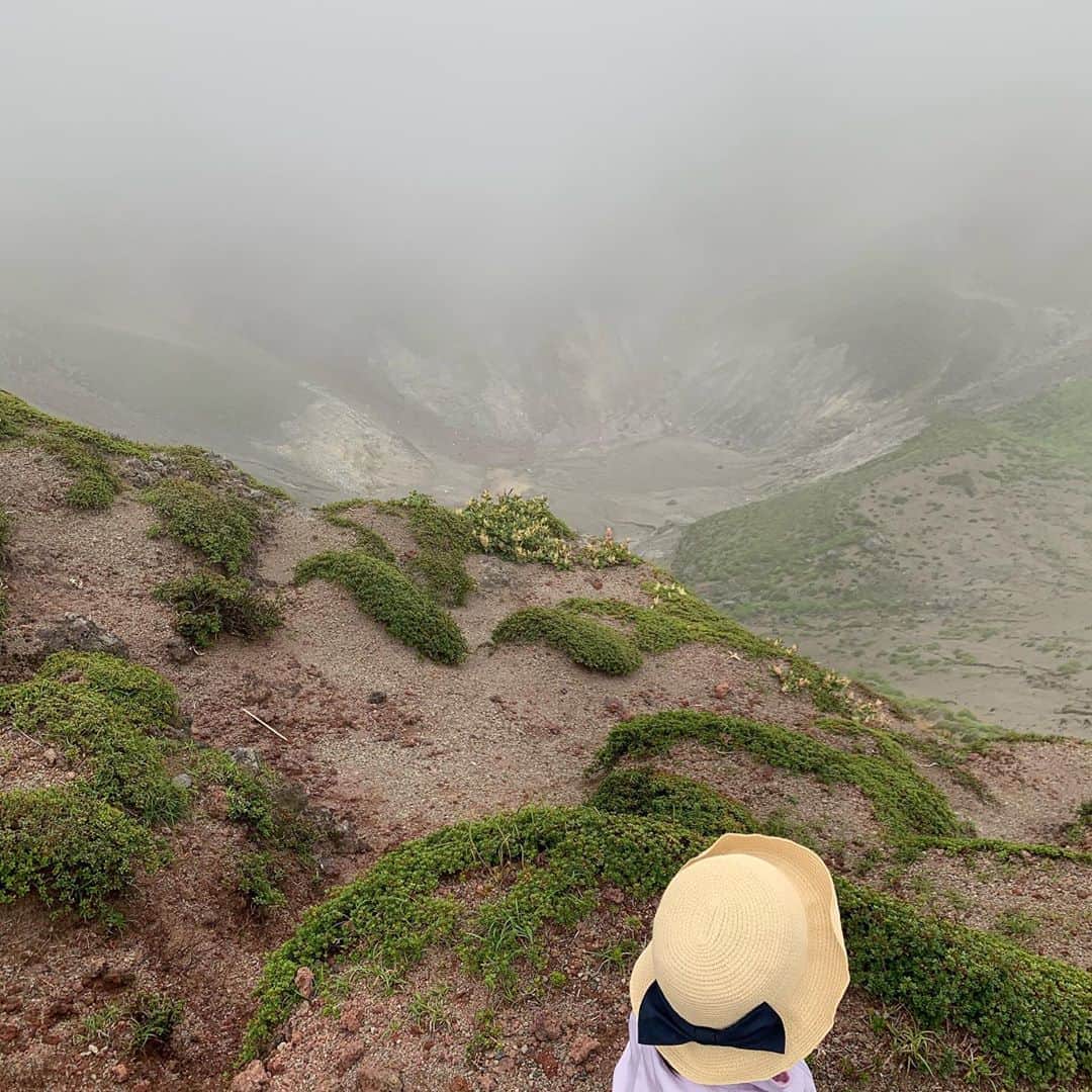 竹田恒泰さんのインスタグラム写真 - (竹田恒泰Instagram)「霧島登山！　登りも降りもすれ違う登山客は無し。これでは、感染するはずない。そもそも屋外。」9月7日 17時58分 - takedatsuneyasu