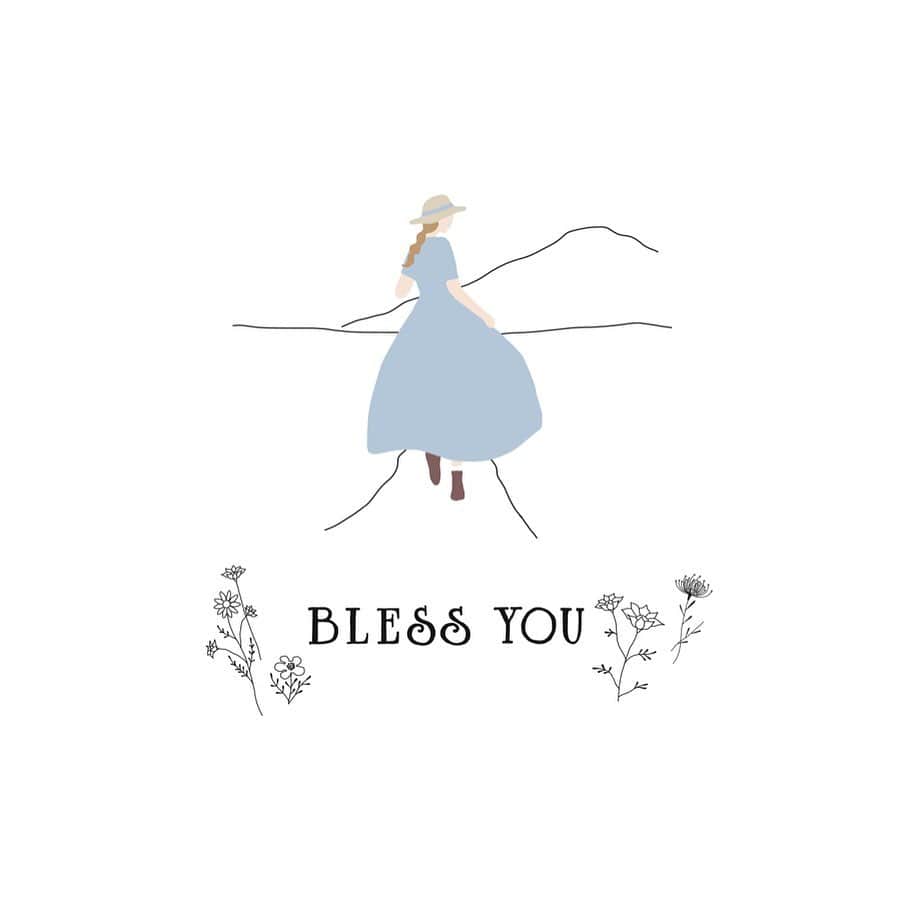 moekoさんのインスタグラム写真 - (moekoInstagram)「お知らせ🌼 "BLESS YOU"というマヌカハニーのキャンディ(タブレット)のパッケージをデザインしました！ ㅤㅤㅤㅤㅤㅤㅤㅤㅤㅤㅤㅤㅤ パッケージは2種類、気軽なギフトにとってもおすすめです◎どちらもお気に入り！♡ 味もとっても美味しくて、殺菌・抗菌作用のあるマヌカハニーのキャンディ(タブレット)🍯 "BLESS YOU"というサイトで販売されているので、 詳細はタグ付けしているアカウントからチェックしてください☺︎ ㅤㅤㅤㅤㅤㅤㅤㅤㅤㅤㅤㅤㅤ #BLESSYOU #マヌカハニー #マヌカハニーキャンディー #ギフト #プチギフト #pr」9月7日 18時00分 - moeko_dr