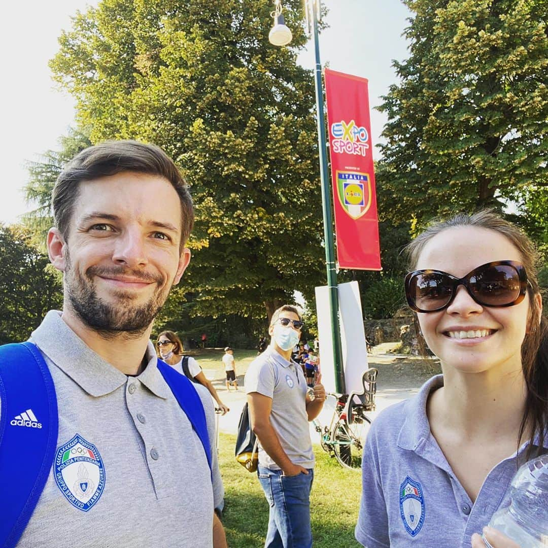 アンナ・カッペリーニのインスタグラム：「Took my boys out yesterday 💙💙💙 @fiammeazzurreofficial @expoperlosport @luca.lanotte_skater @ondrejhotarek」