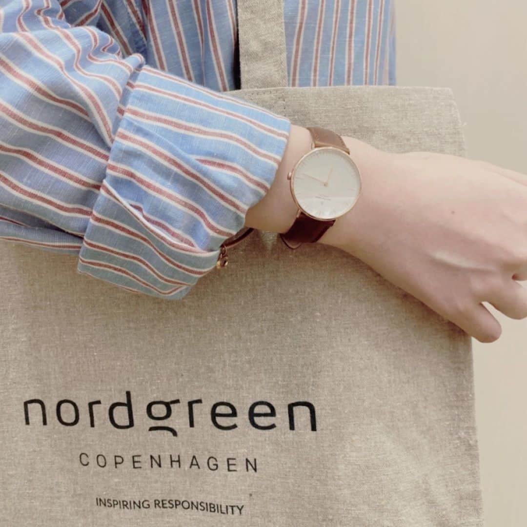 TiCTACさんのインスタグラム写真 - (TiCTACInstagram)「「NORDGREEN」¥20,000+tax デンマークに拠点を置き、北欧を代表するデザイナー、ヤコブ・ワグナーがデザインを手がけるノードグリーン。取り扱いを全店に拡大しました！ミニマルで美しいスタイルが魅力、プレゼントやペアウォッチにもおすすめです。 ・ ノードグリーンの腕時計をお買い上げのお客様に先着でトートバッグのプレゼントをご用意しております☺︎ #ノードグリーン　#nordgreen  #watch #tictac #北欧時計　#北欧デザイン　#北欧スタイル　#ヤコブワグナー  #jacobwagner #時計 #腕時計 #今日の時計 #時計店 #時計好き #腕時計好き #腕時計くら部 #腕時計倶楽部  #誕生日プレゼント時計 #記念日プレゼント時計 #クリスマスプレゼント時計 #バレンタインプレゼント時計 #バレンタインプレゼント #pairwatch #ペアウォッチ　#チックタック鹿児島店」9月7日 18時52分 - tictac_press