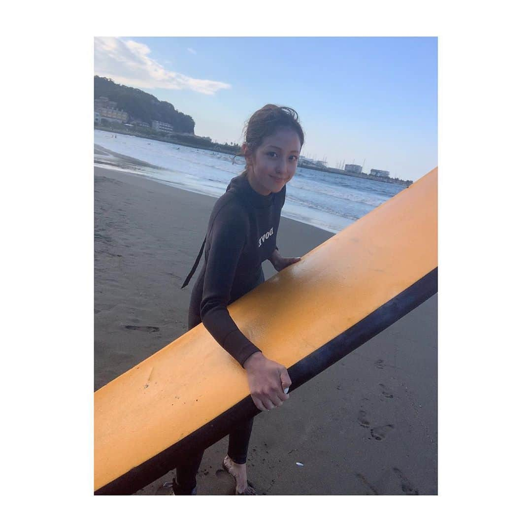 本郷杏奈さんのインスタグラム写真 - (本郷杏奈Instagram)「🏄‍♀️ #surf #surfstyle #サーフィン女子#ちゃんと立てました」9月7日 19時00分 - annahongou