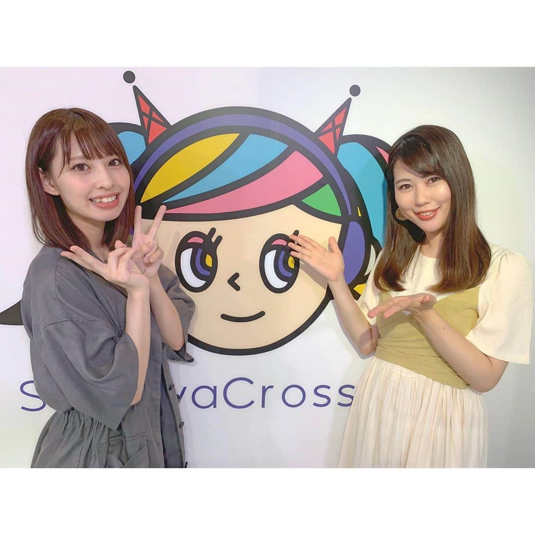 安蒜幸紀のインスタグラム：「. . 🎙渋谷クロスFM「アイカギ」 . 先週はマジカル・パンチラインのリーダー 沖口優奈ちゃんにゲストに来て頂きました🤗 . キラキラの笑顔がまぶしいっ✨ 楽屋からいろいろお話して頂いて たくさん元気もらいました🥺 . 特技もプロ級👏 タロット占いで占ってもらっちゃいました🔮 こんなに嬉しい占いは初めてでした！ 有難うございました🙇‍♀️ . 衣装は @unemansion  @fermata_pressroom  いつも有難うございます♡ . 明日のアイカギも宜しくお願いします🙋‍♀️ . #東京#渋谷#渋谷公園通り#渋谷クロスFM#ラジオ#サテライトスタジオ#ゲスト#アイドル#マジカルパンチライン#沖口優奈#おっきー#リーダー#タロット占い#占い#特技#フリーアナウンサー#アナウンサー#アナウンサーコーデ#衣装#ワンピース」