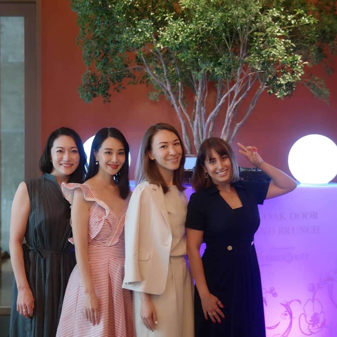 Miyu Toyonagaさんのインスタグラム写真 - (Miyu ToyonagaInstagram)「Always feel welcome with @grandhyatttokyo  Thank you for the invite to try  a new Oak Door's brunch menu on last Saturday.(Swipe👈   )  週末はプライベートでも訪れる オークドアにて新しいブランチメニューを試しにお邪魔させていただきました。  生演奏とともに、躍動感あふれるダイニングでゆっくり過ごせます。  婚約お祝いもしてもらいました💞  日頃から素敵な空間、友人達といることって本当に大事だなと再確認した１日でした🙏」9月7日 19時09分 - miyu_toyonaga