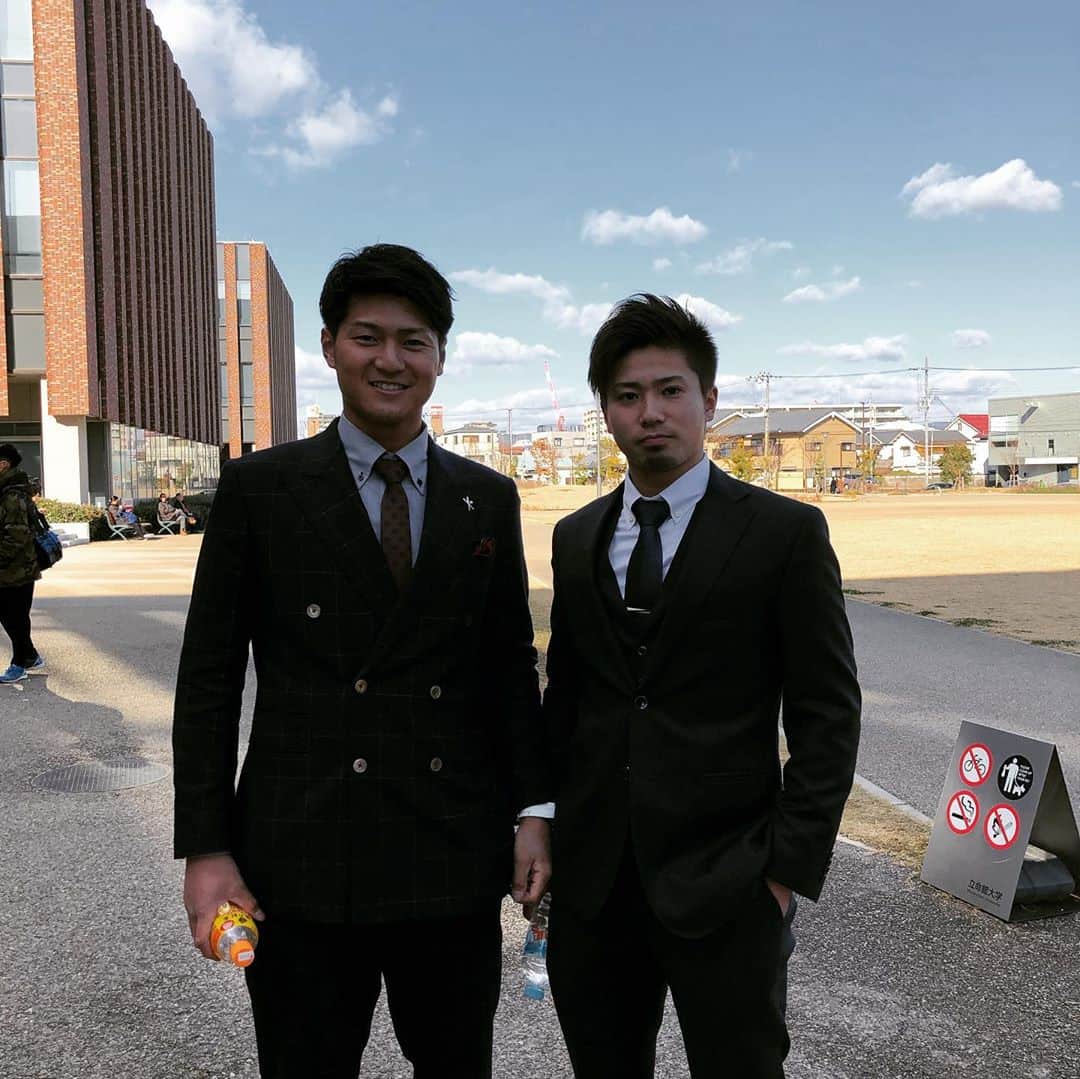 寺島成輝さんのインスタグラム写真 - (寺島成輝Instagram)「琉球ブルーオーシャンズ⚾️ 松尾大河選手作　zippe_ny ジパニー かっこいいTシャツが届きました。 👕 まだ暑いのでいっぱい着用させてもらいます。☀️💦  ありがとう😊 #ジパニー #zippe_ny#松尾大河  #tシャツ @zippe_ny  @taiga.0405」9月7日 19時18分 - narukiterashima18