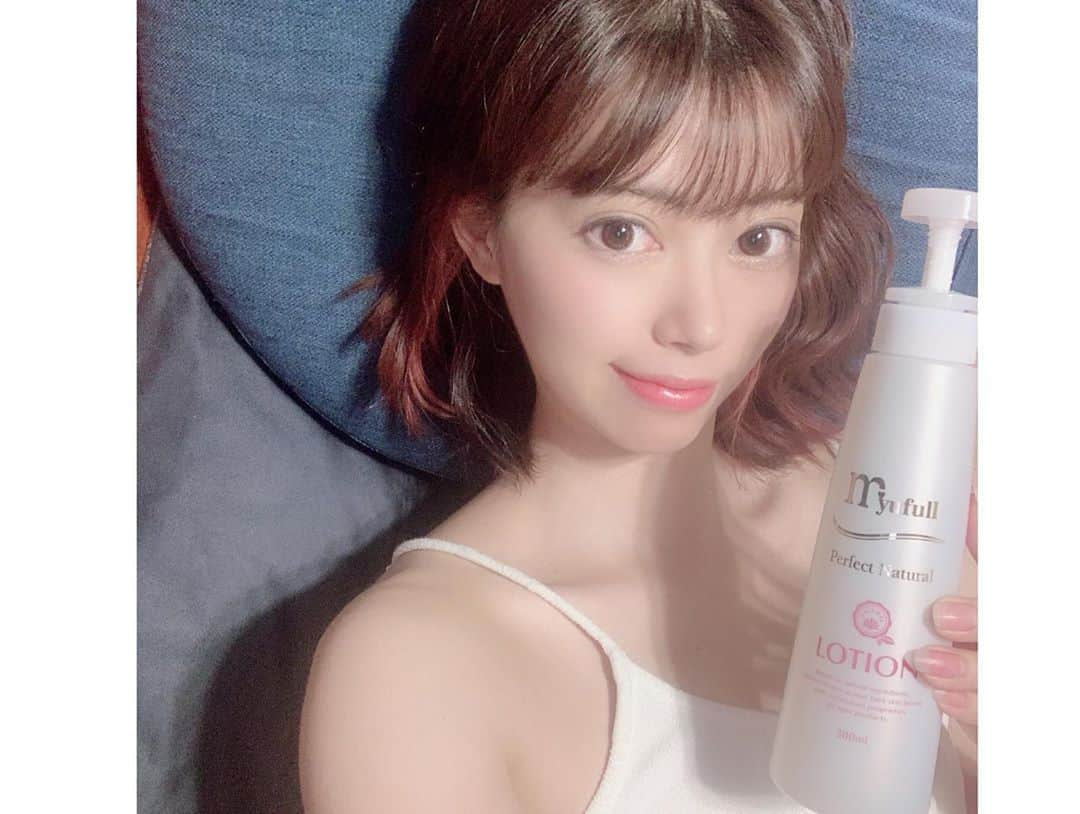 安森彩那さんのインスタグラム写真 - (安森彩那Instagram)「ぬんちゃれすごんざえもんᐠ ♡ ᐟ 今日のBUZZHOUSEは  【RF美顔器】RF× イオン導出入YA-MANのフォトプラスMが凄い！ニキビ肌が劇的に変化！#083.4-BUZZHOUSE◆  https://youtu.be/D4itsyrlw7I  ぬーsunはニキビ肌に数年悩まされてたのである。 (2枚目) 晒すの悩んだけど、今はかなり改善されて「キレイ」て言われるようになって肌に少しだけ自信持てたし、同じ悩み抱えてる方のためにも晒すことを決意❗ - そしてそれがこのYA-MANさんの美顔器で救われた♥ もう1つ、救われたアイテムが ミューフルのローション。 (4枚目) もうここ数年これ1本！赤ちゃん肌に使える天然もの👼🏻🍼✨ かなりおすすめ♥ --- (5枚目) 洗顔をした後なのに美顔器でこれだけ汚れが取れるよ！ 洗顔してるのにまだ角質層に汚れが溜まってたなんて恐ろしい(*° ꒳ °*) おかげで美顔器使ったあとはワントーン明るくなってるପ(⑅ˊᵕˋ⑅)ଓ ---- 男女関係なく 同じ悩みを抱えてる方は是非今日のBUZZHOUSE をみてね૮₍´｡• ᵕ •｡`₎ა ‪- - - - - - - - - - - - - - - - -   最後まで読んでくれてありがルンティ🌞 ‪- - - - - - - - - - - - - - - - -  #diet #training #ハリ  #bodymake  #ニキビ肌  #美顔器#美肌#美ボディ#自分磨き  #顔面矯正  #美白 #ミューフル #yaman #japan #tokyo #교육 #운동  #피트니스 #바디메이크업 #체육관 #웨이트 #ınstagood」9月7日 19時50分 - ayana.y_official