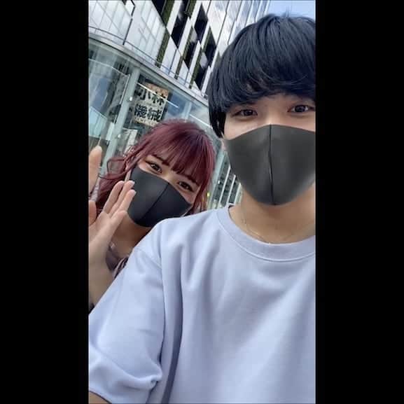 Crystal Kayのインスタグラム：「皆さんハッピー#MAKENAIMONDAY‼️ Crystal Kayカバーアルバムから第2弾の先行配信となった、斉藤和義さんの 「歌うたいのバラッド」。 エモさ満載のミュージックビデオが完成しました‼️  なんと今回は、現役高校生の人気カップル"しゅんさら"初の丸１日デートに密着した映像です😉 まっすぐな愛を語っている歌詞を大事にしたいバラードだからこそ、偽りのない純粋なカップルに向けて届けたい、という想いでオファーしました。 10万回再生を超えるインスタライブから始まった二人の１日は、花火あり、サプライズあり、高校生の1日デート完全版です😎  ぜひチェックしてください♥️  ミュージックビデオはこちら https://youtu.be/ZV7o8-BUIWw  ＊＊＊」