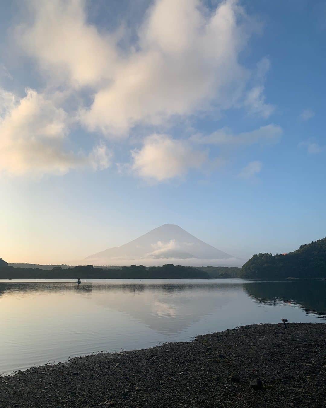 金子貴俊さんのインスタグラム写真 - (金子貴俊Instagram)「変顔載せたら、フォロワーさんが十人以上減った😭もう、変顔はやめよう。 #富士山　こう言う写真の方が良いのかな。  #ネイチャー#nature#アウトドア#outdoor#mtfuji#outdoorlife #outdoors #mountain #mountains」9月7日 20時11分 - takatoshi_kaneko