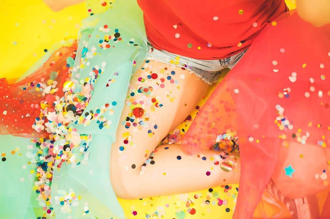 弘松菜摘のインスタグラム：「﻿ ﻿ ﻿ またちょーお気に入りの写真が﻿ できちゃった…❤️﻿ ﻿ めぐちゃん本当にありがとう！﻿ 色々試行錯誤しながらの撮影﻿ 本当に楽しかった☺️✨﻿ ﻿ またたくさんのせます！﻿ ﻿ ﻿ #スクリーンに恋して」