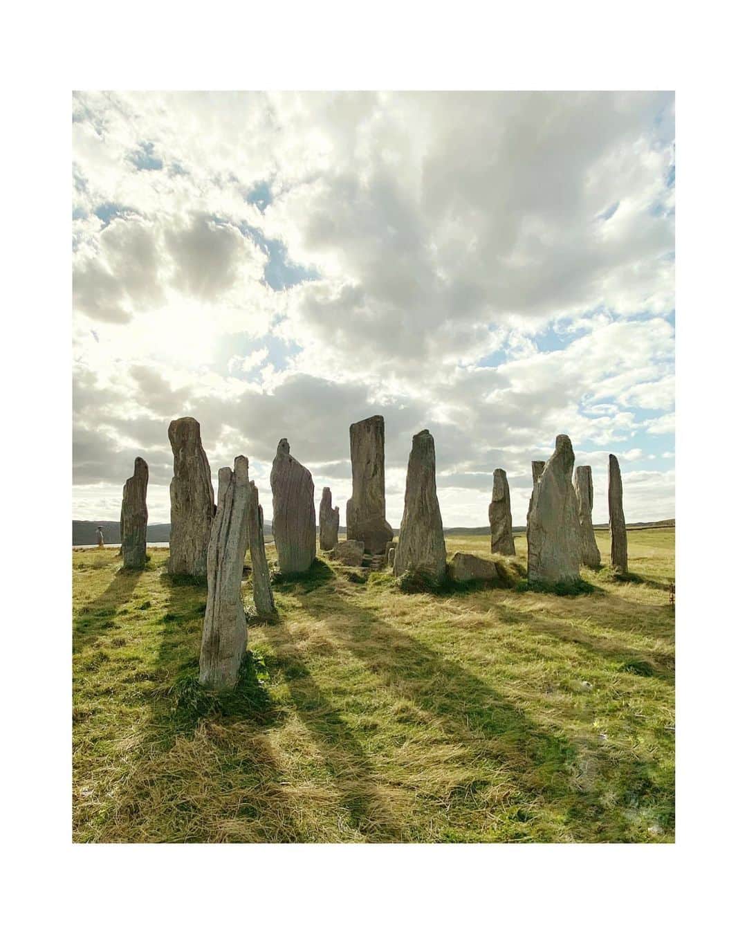 ギャランス・ドレのインスタグラム：「The Standing Stones of Callanish!」