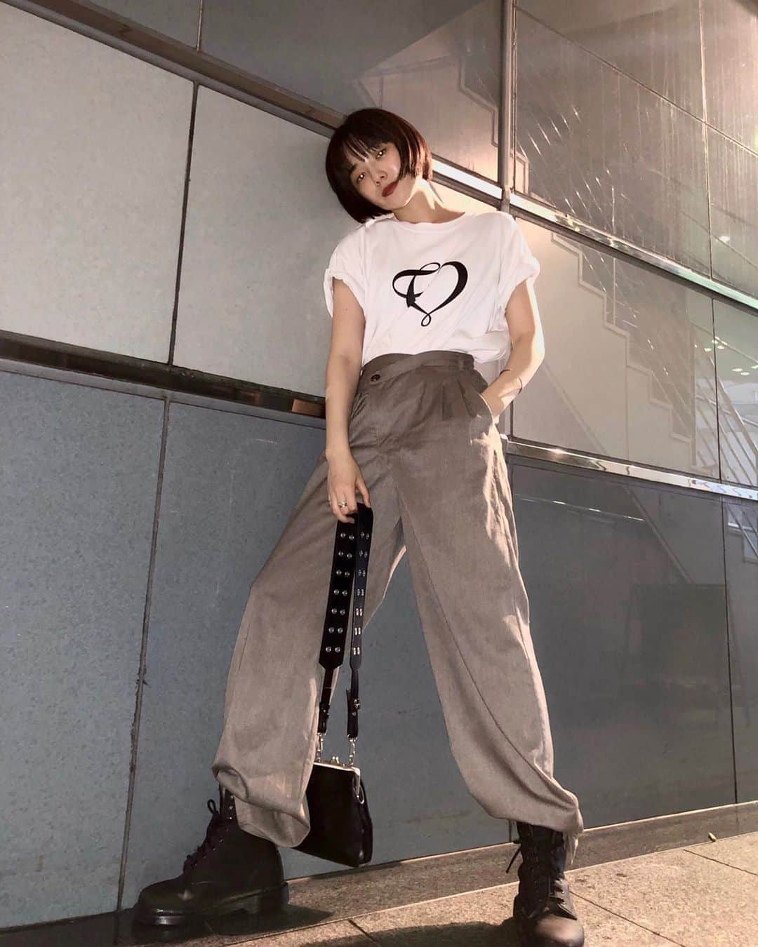 Mikako さんのインスタグラム写真 - (Mikako Instagram)「#thevirgins #viavanda #bigotre #drmartens」9月7日 20時56分 - mikako_faky