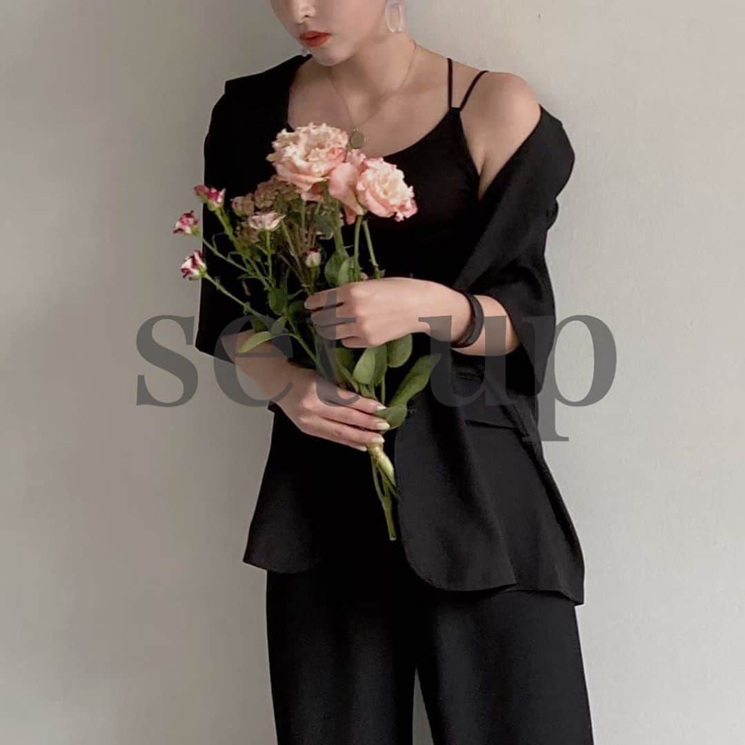 えなちぃのインスタグラム：「お気に入りのセットアップ🌹」