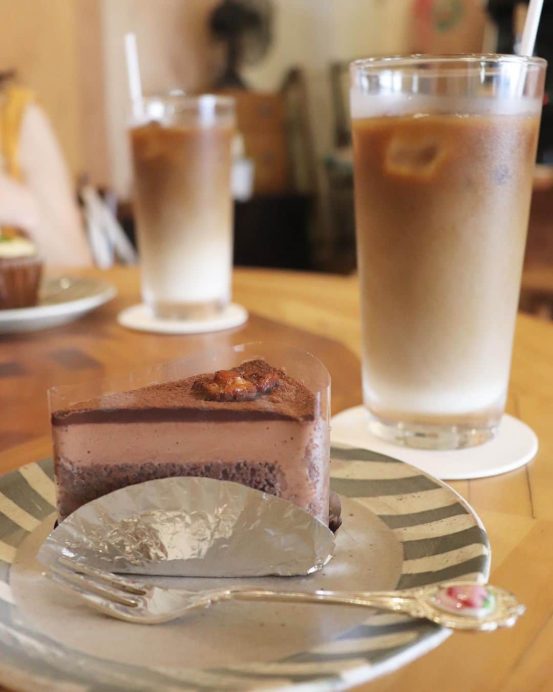 中島愛蘭さんのインスタグラム写真 - (中島愛蘭Instagram)「カフェ  #ハタメキ ☕✧ すごく落ち着く空間でした🥰 ケーキも美味しかったなぁ𓂃◌𓈒𓐍」9月7日 21時47分 - aira_nakajima