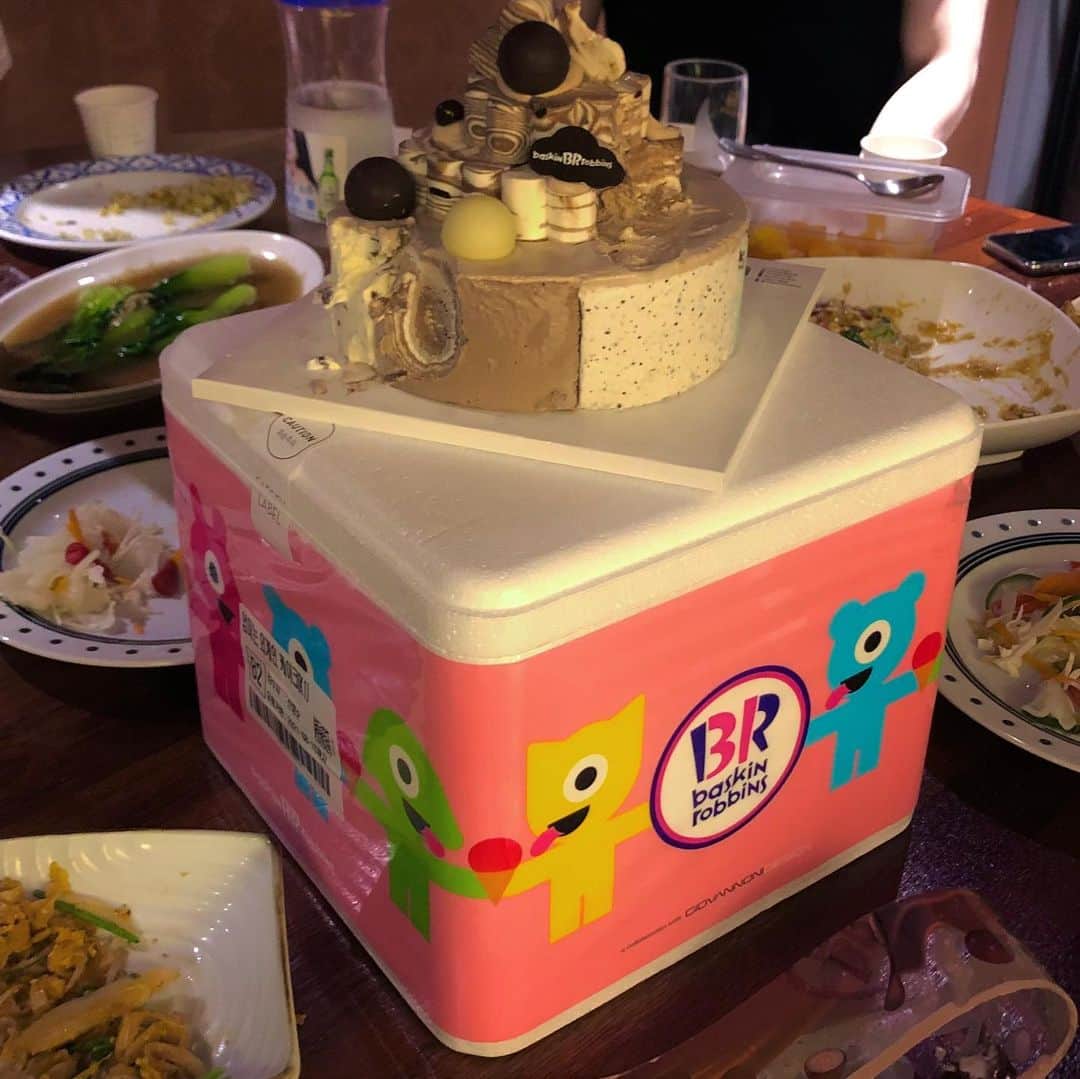 ユジョン さんのインスタグラム写真 - (ユジョン Instagram)「10장밖에 담지 못하지만 사진에 없어도 챙겨준 모든분들 살랑해요♥️ 2020 생일끝.」9月7日 21時51分 - yuding92