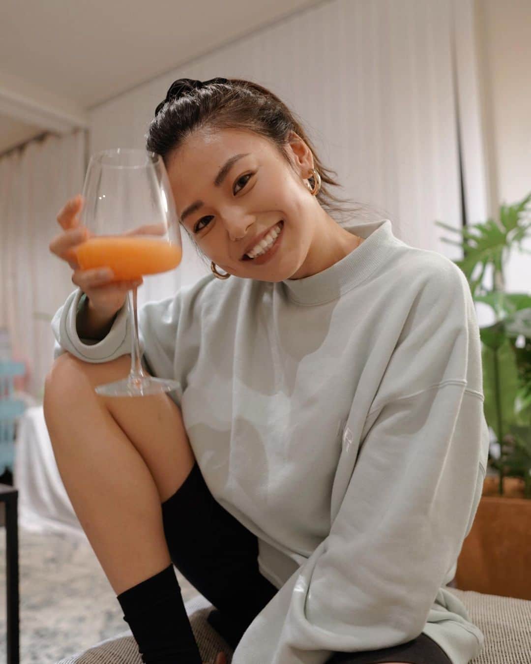 のインスタグラム：「. お返事遅くなるかもだけどお話ししよー🥰 コメント📝してちょ」